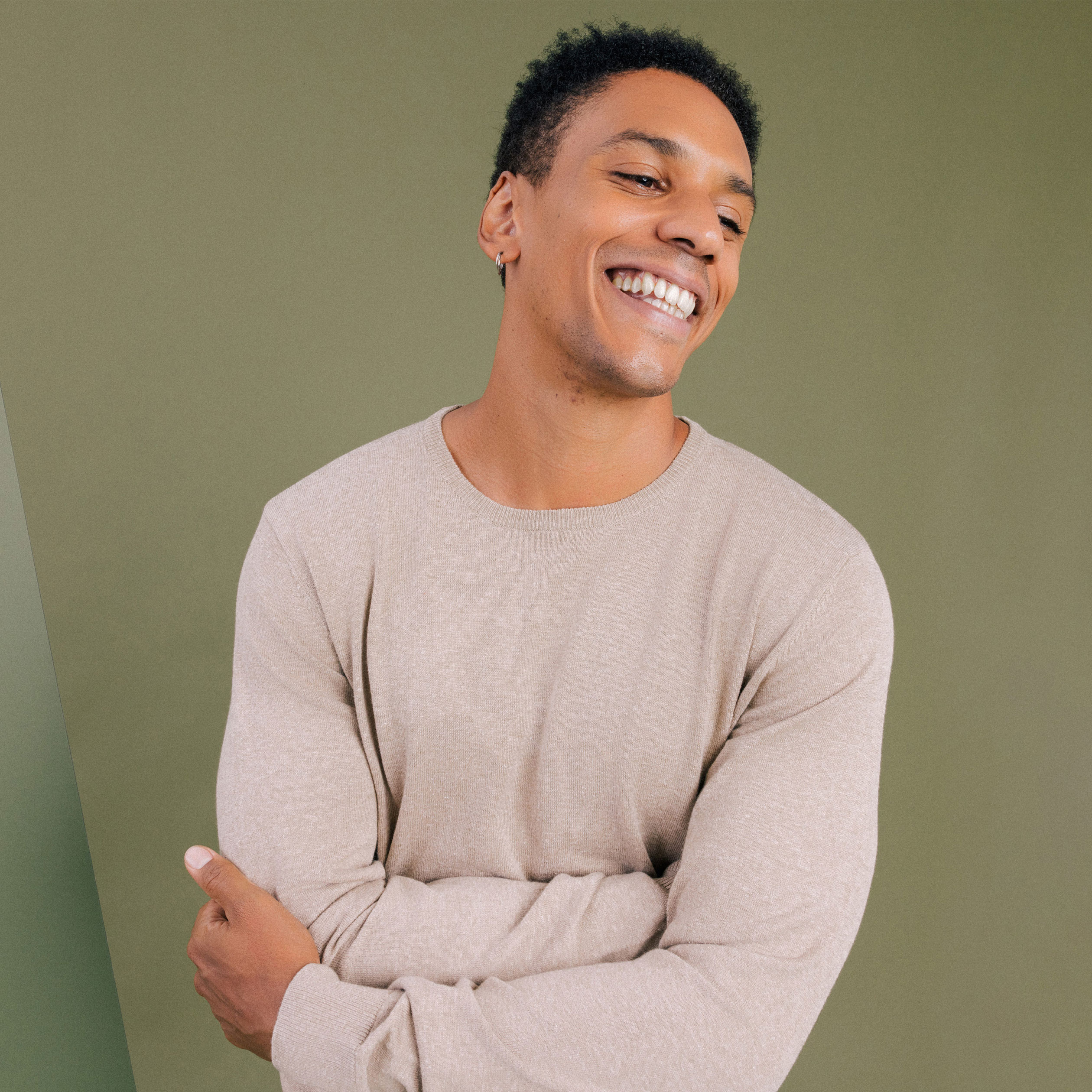 Pull col rond à manches longues beige homme