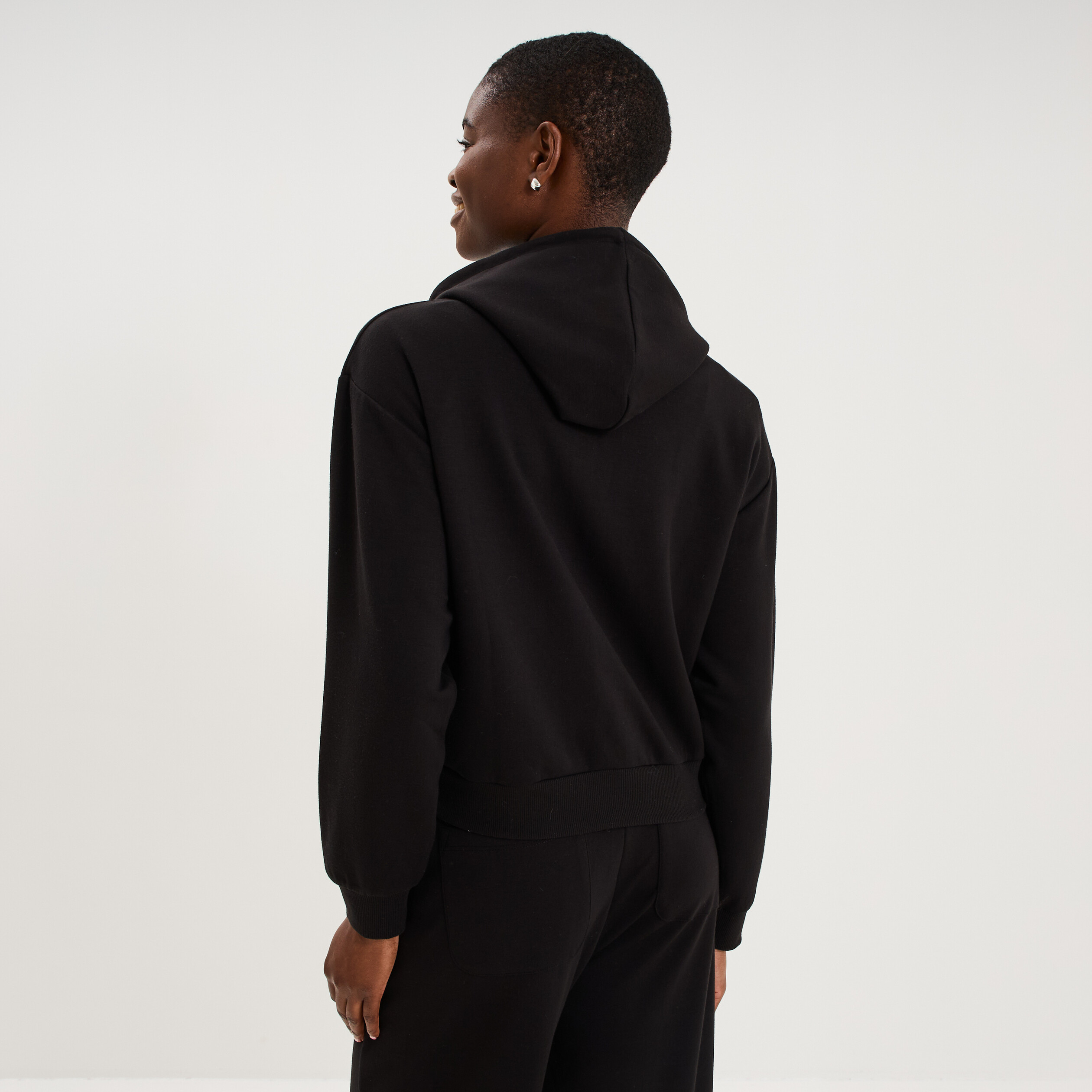 Sweat zipp&eacute; &agrave; capuche noir femme