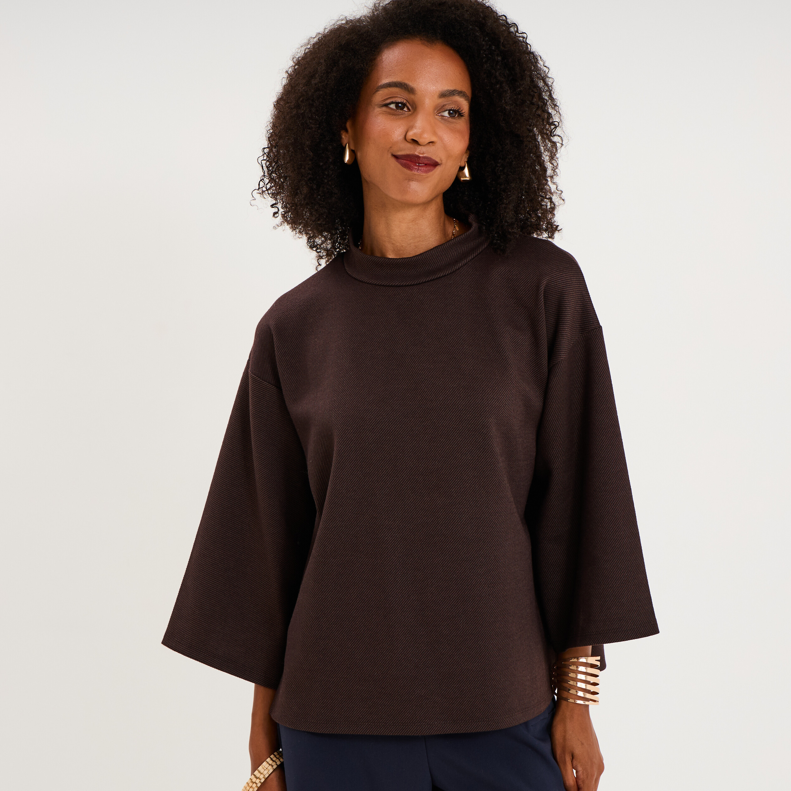 Top oversize col montant manches 3/4 marron fonc&eacute; femme