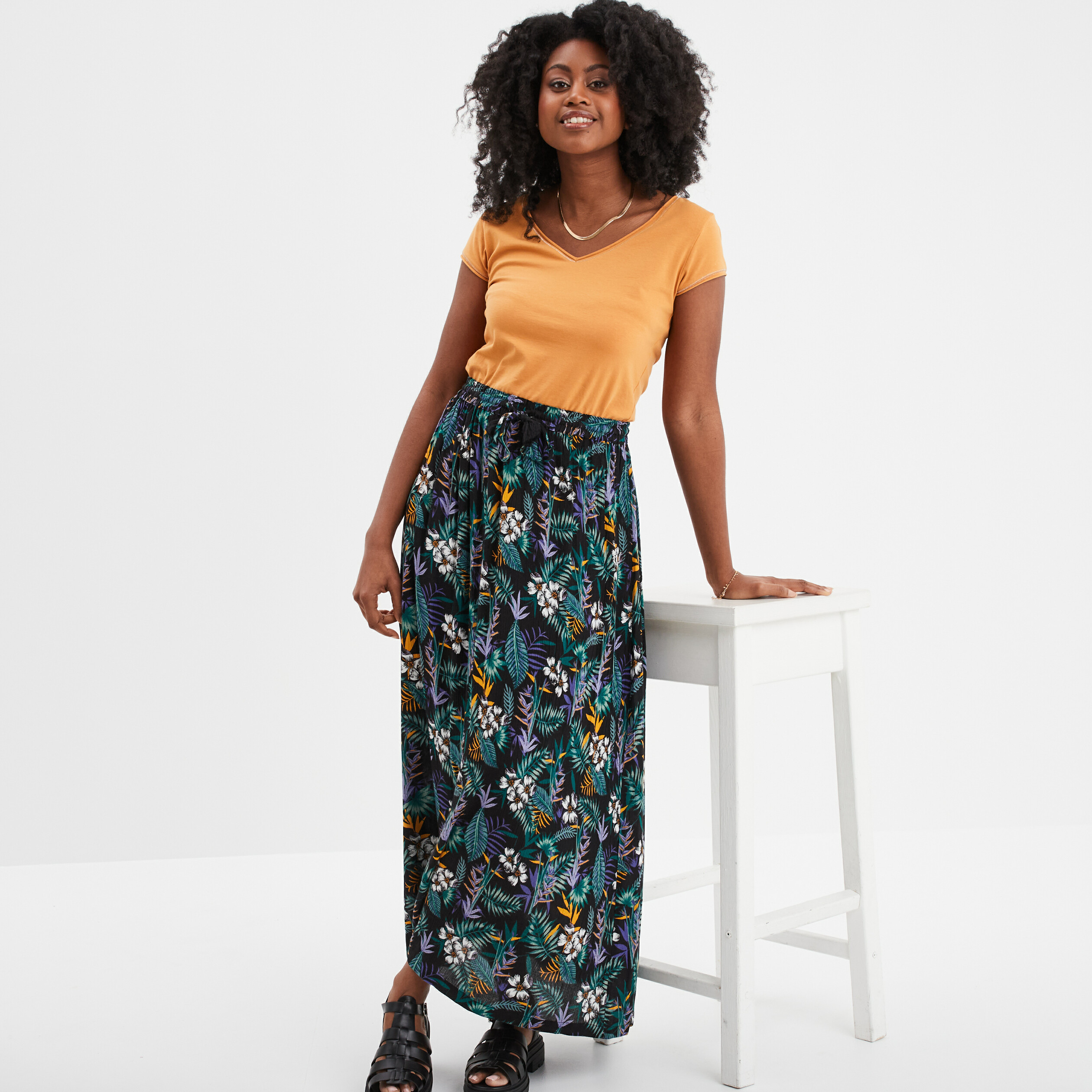 jupe longue fluide crepon noir femme Jupe longue fluide crépon noir femme