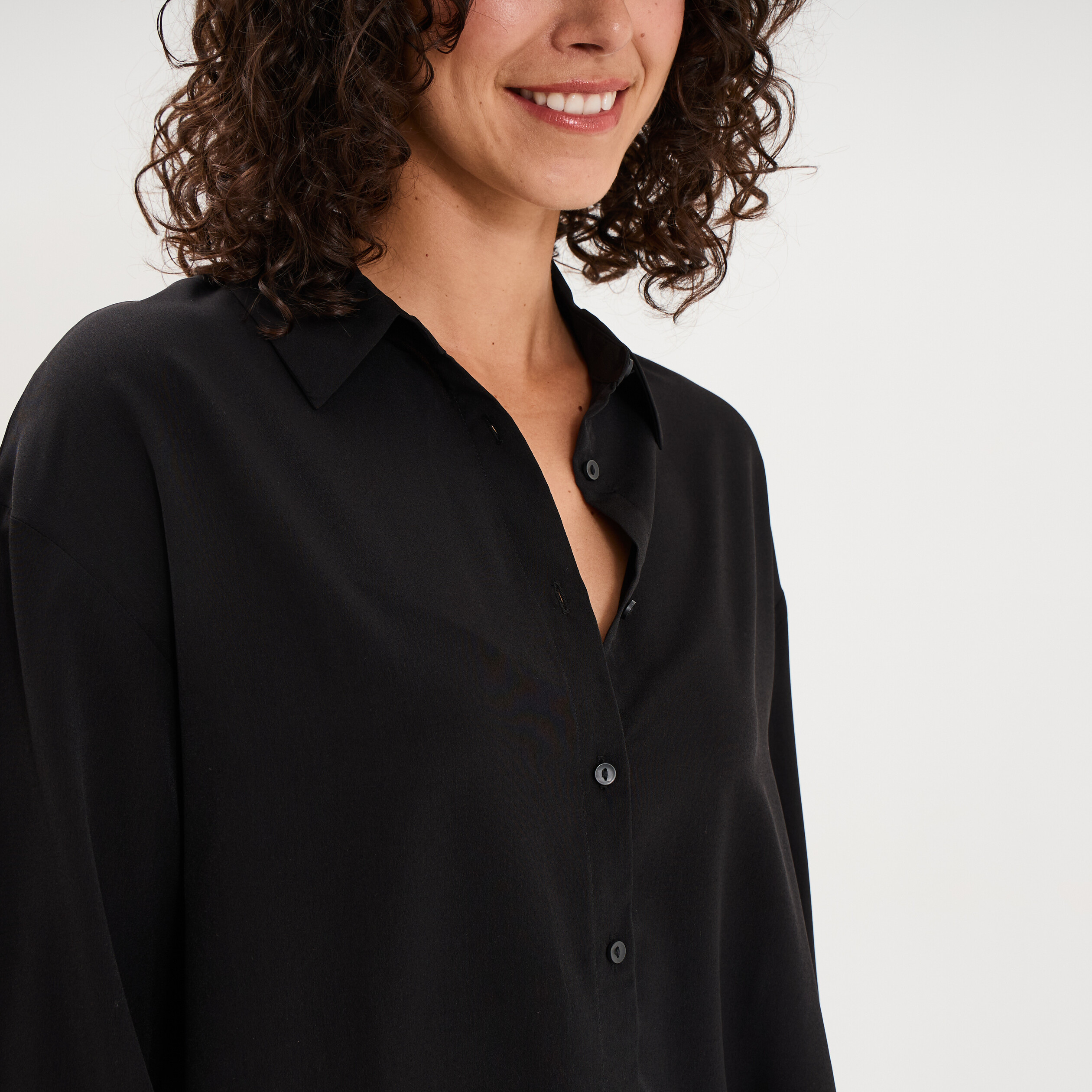 Chemise fluide manches longues noir femme