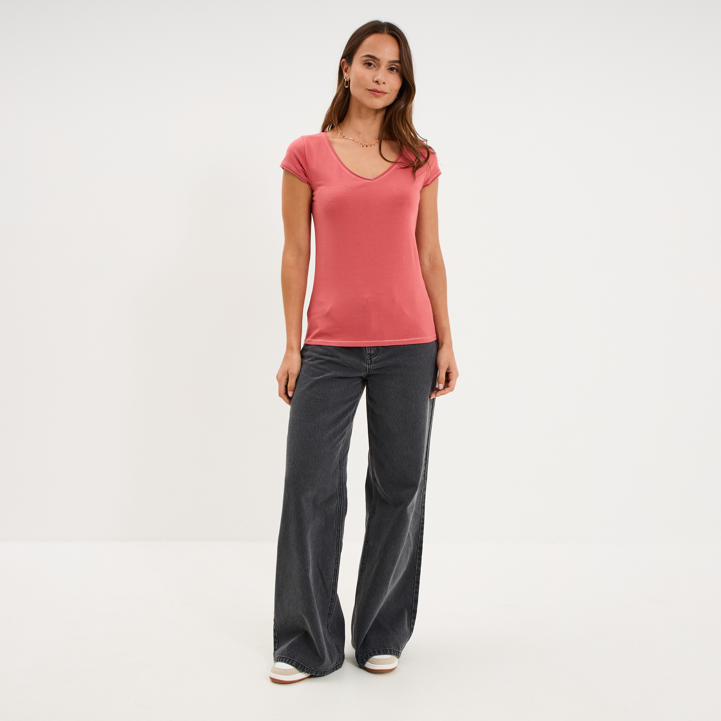 T-shirt col V ajust&eacute; manches courtes vieux rose femme
