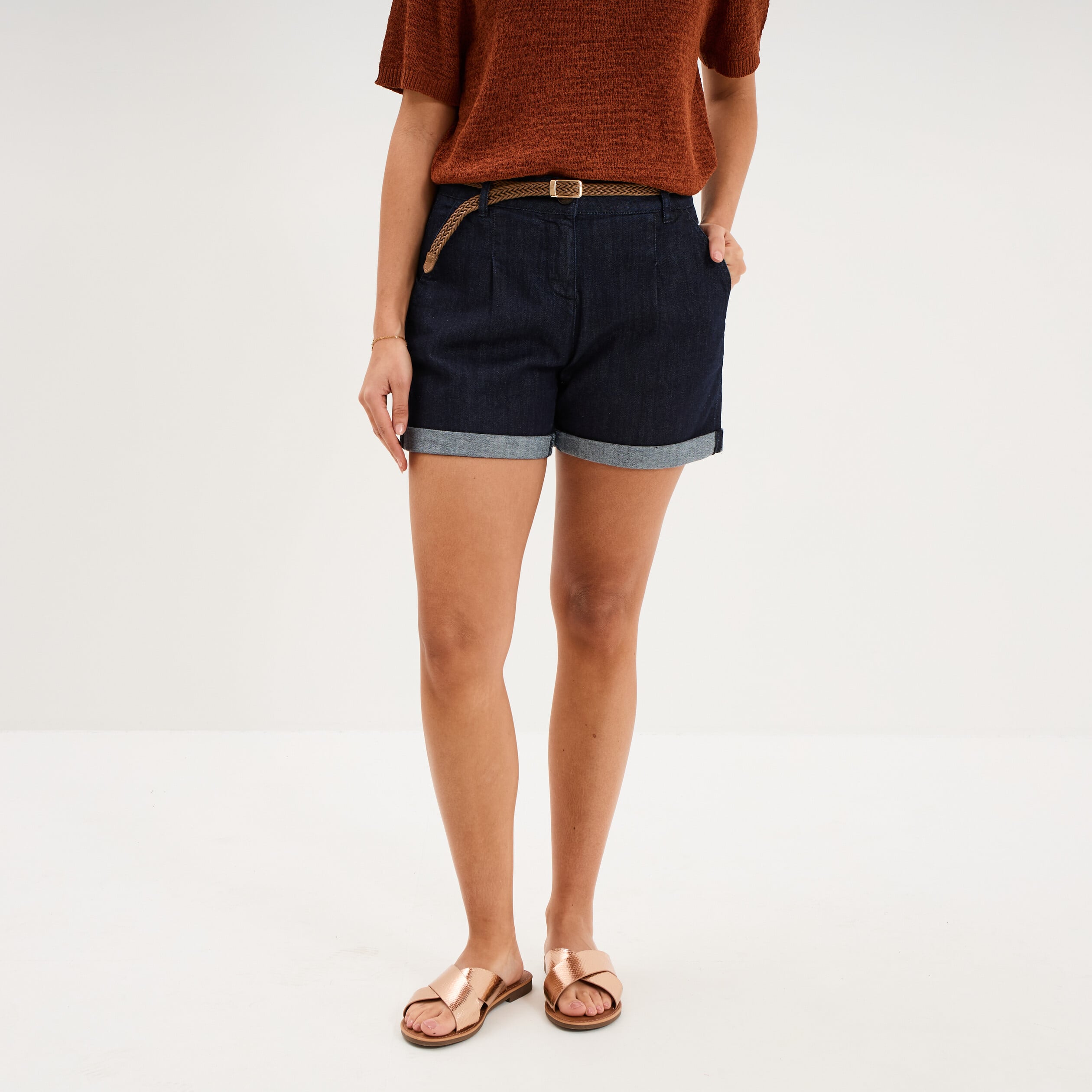 Short chino mom en jean ceintur&eacute; denim brut femme