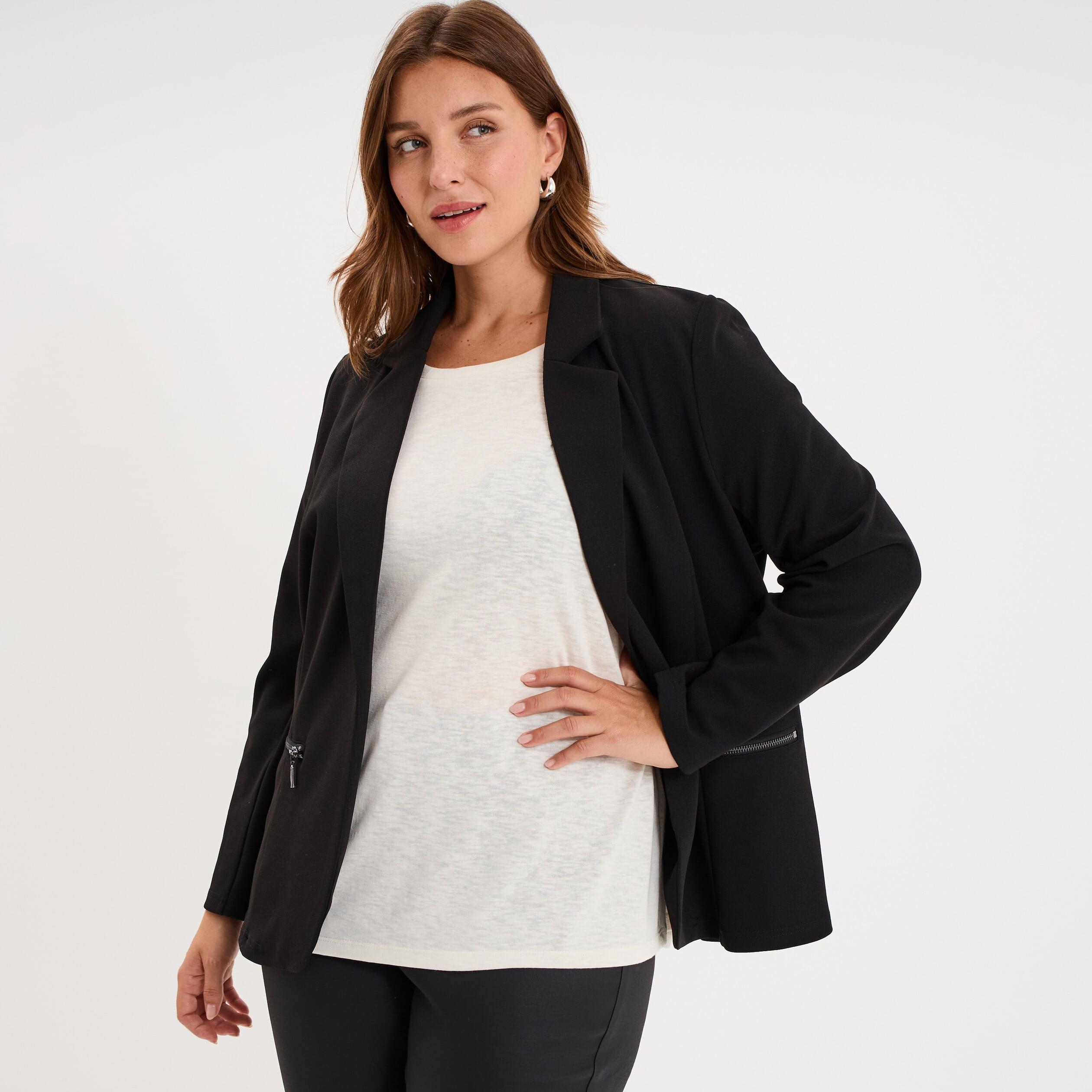 Blazer avec poches zipp&eacute;es noir femme grande taille