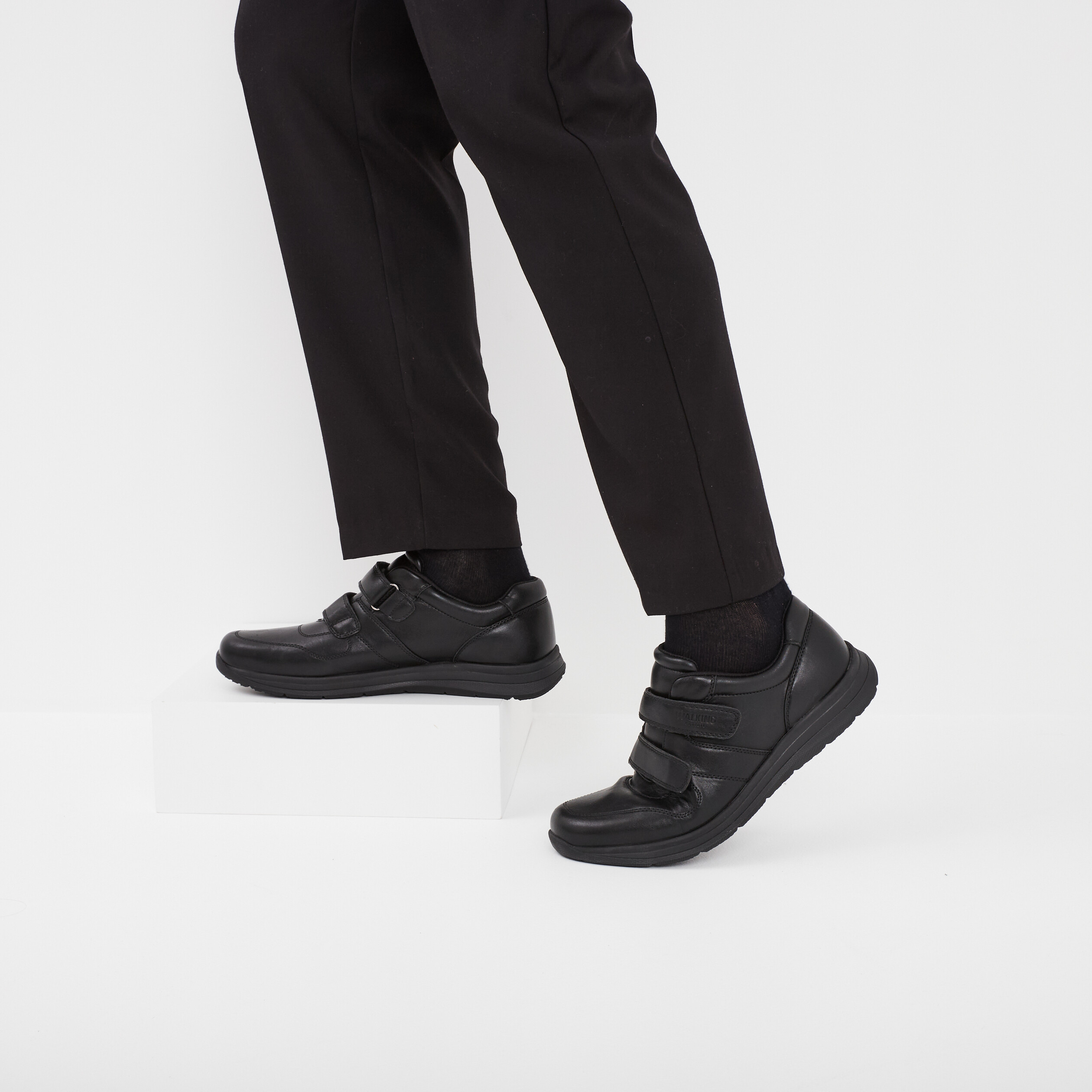 Derbies &agrave; scratchs noir homme