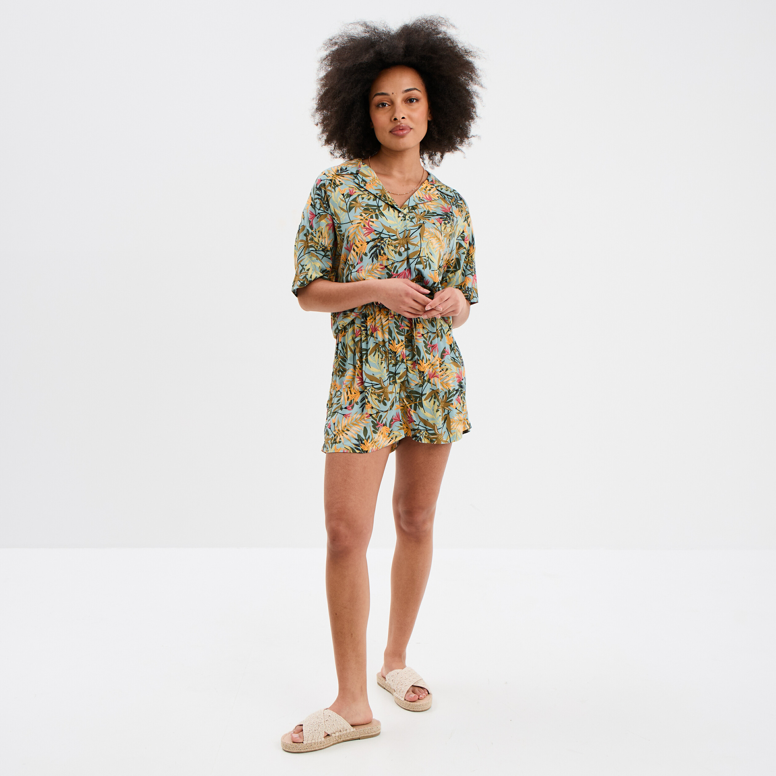 chemise col cubain manches courtes vert emeraude femme Chemise col cubain manches courtes vert émeraude femme