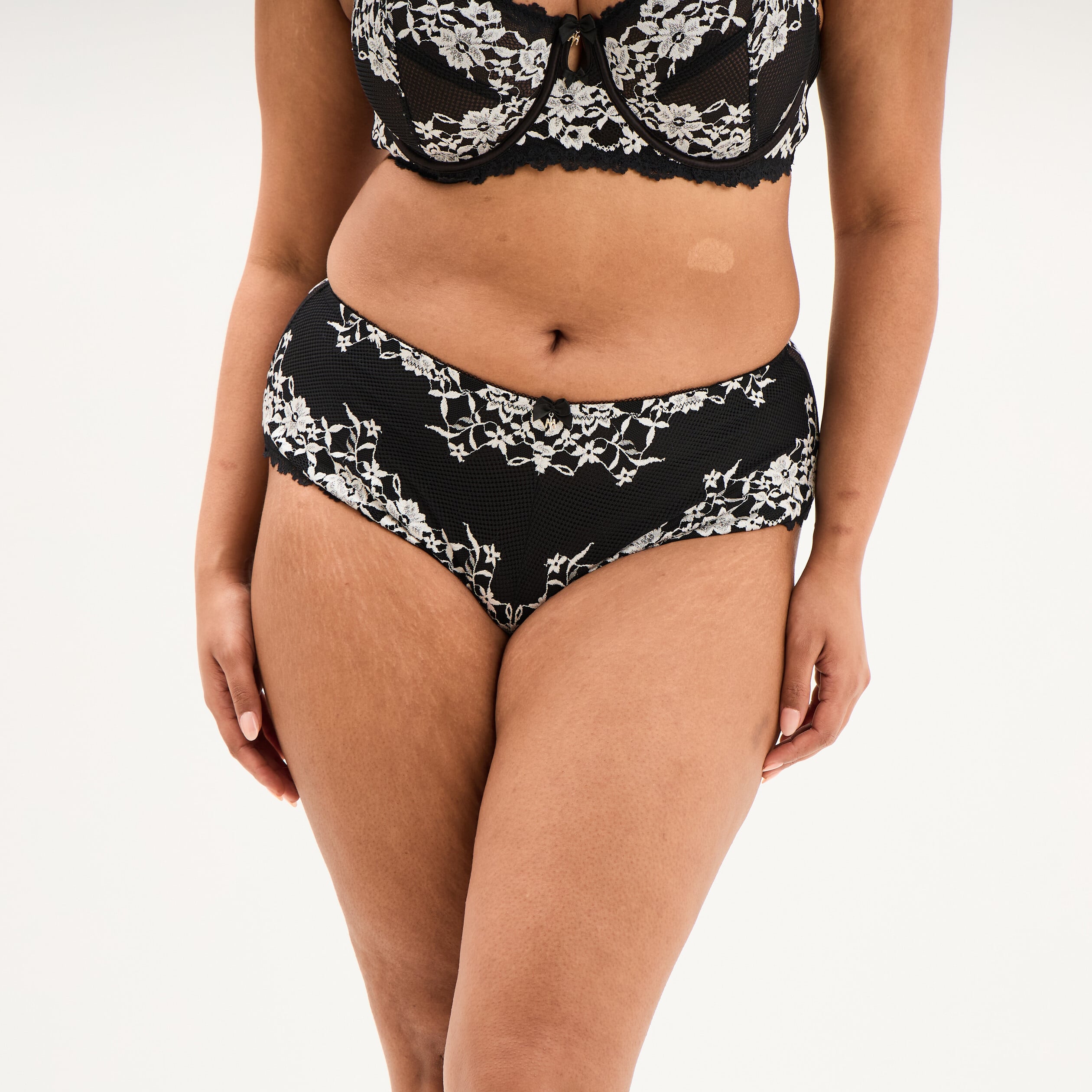 Shorty en dentelle noir femme grande taille