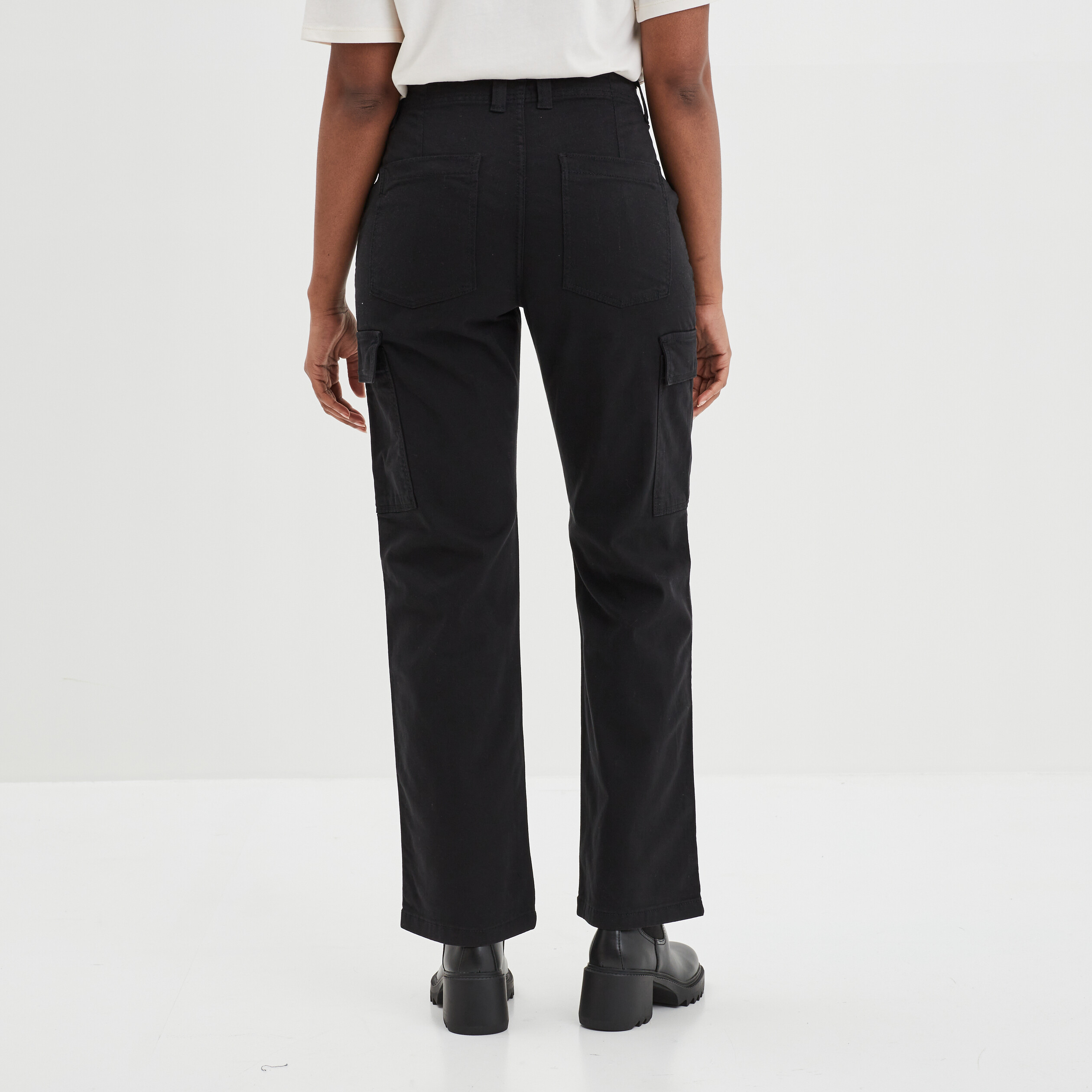 Pantalon cargo droit noir femme