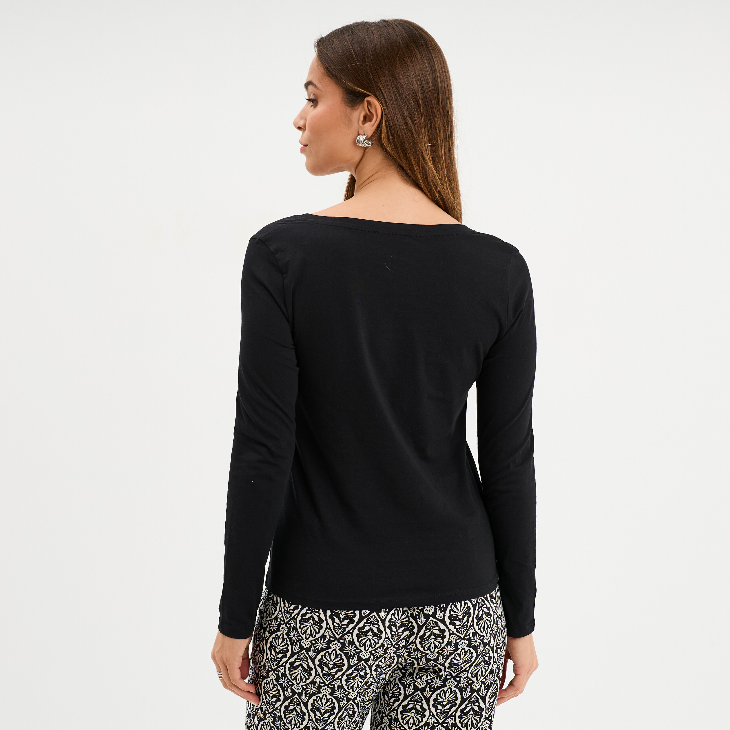 T-shirt col en V manches longues coton noir femme
