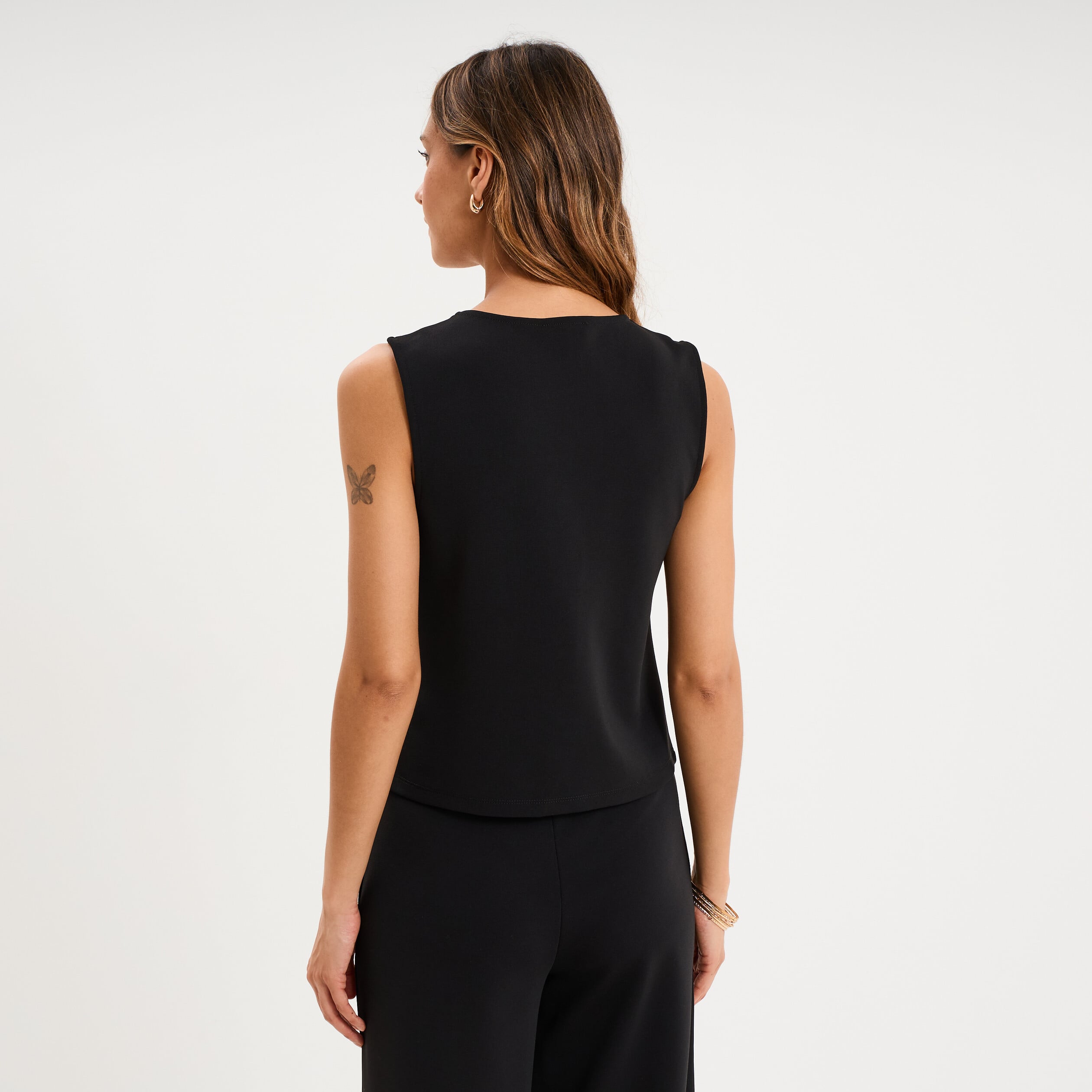 Gilet sans manches ajust&eacute; col en V noir femme