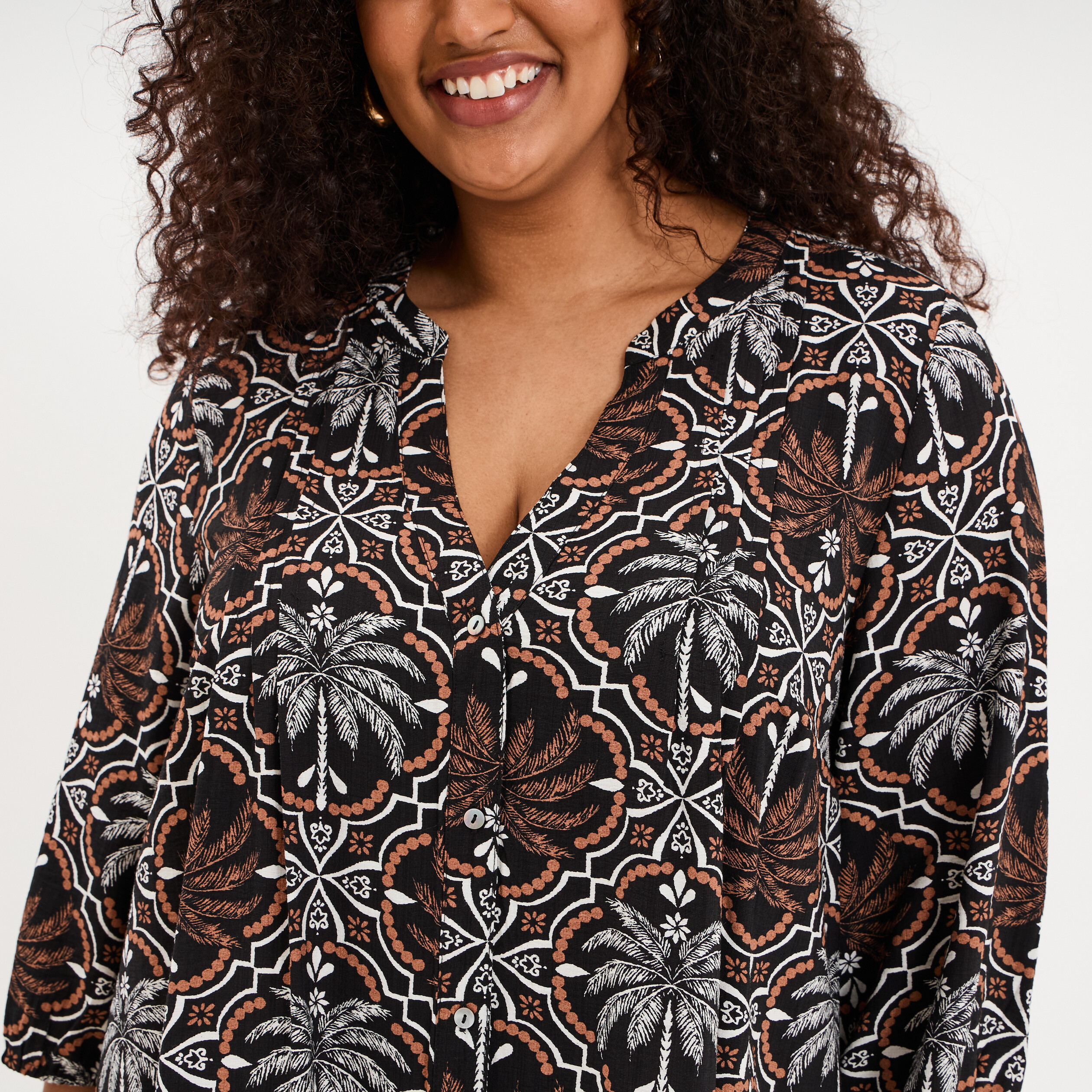 Robe courte col tunisien manches 3/4 noir femme grande taille