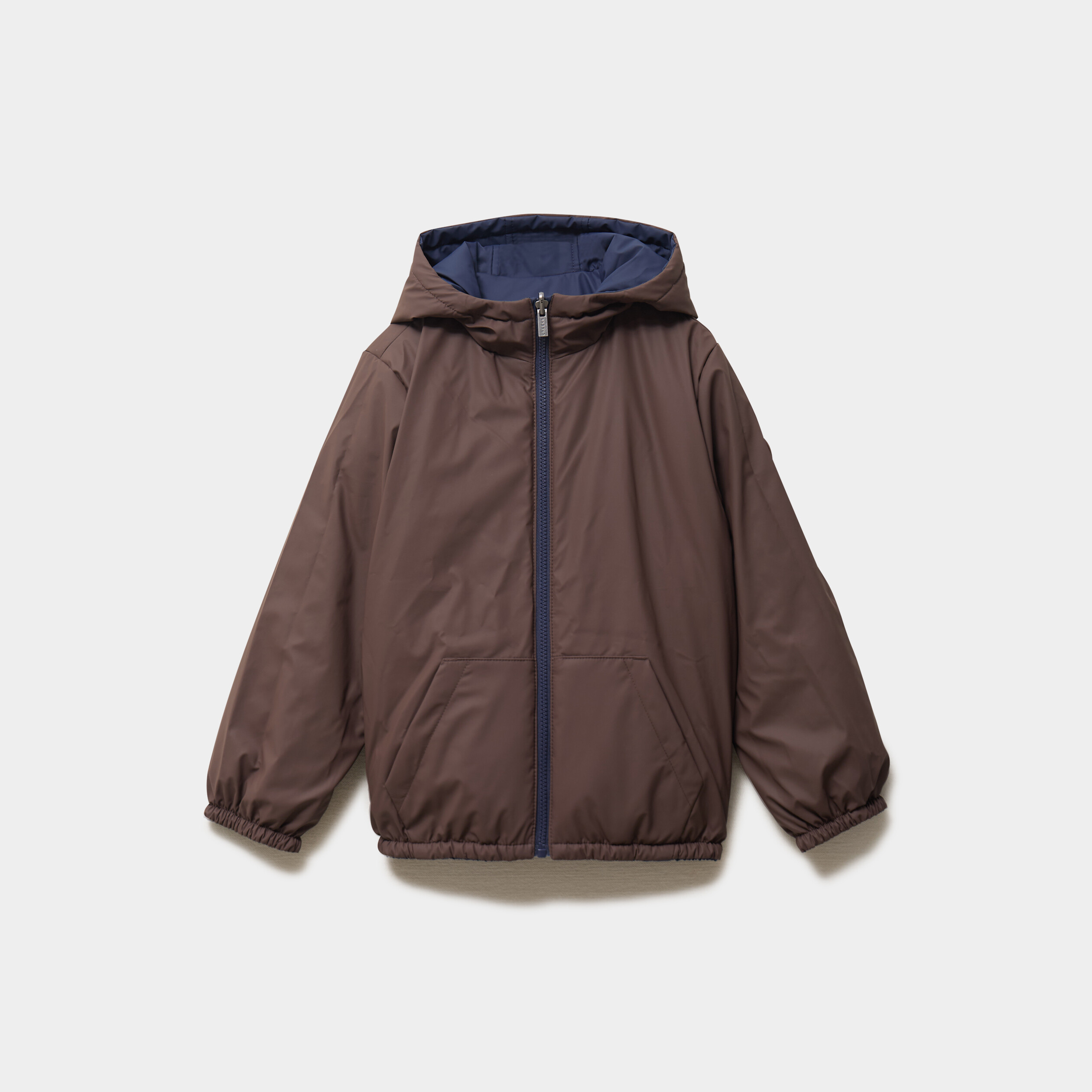 Blouson d&eacute;perlant r&eacute;versible &agrave; capuche marron fonc&eacute; gar&ccedil;on