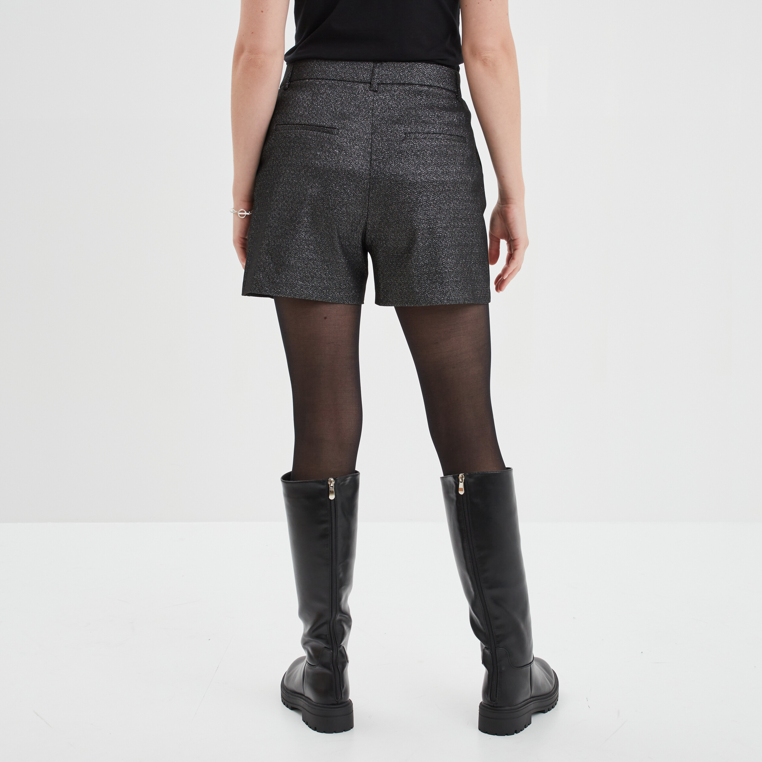 short fils metallises droit taille haute gris argent femme Short fils métallisés droit taille haute gris argent femme