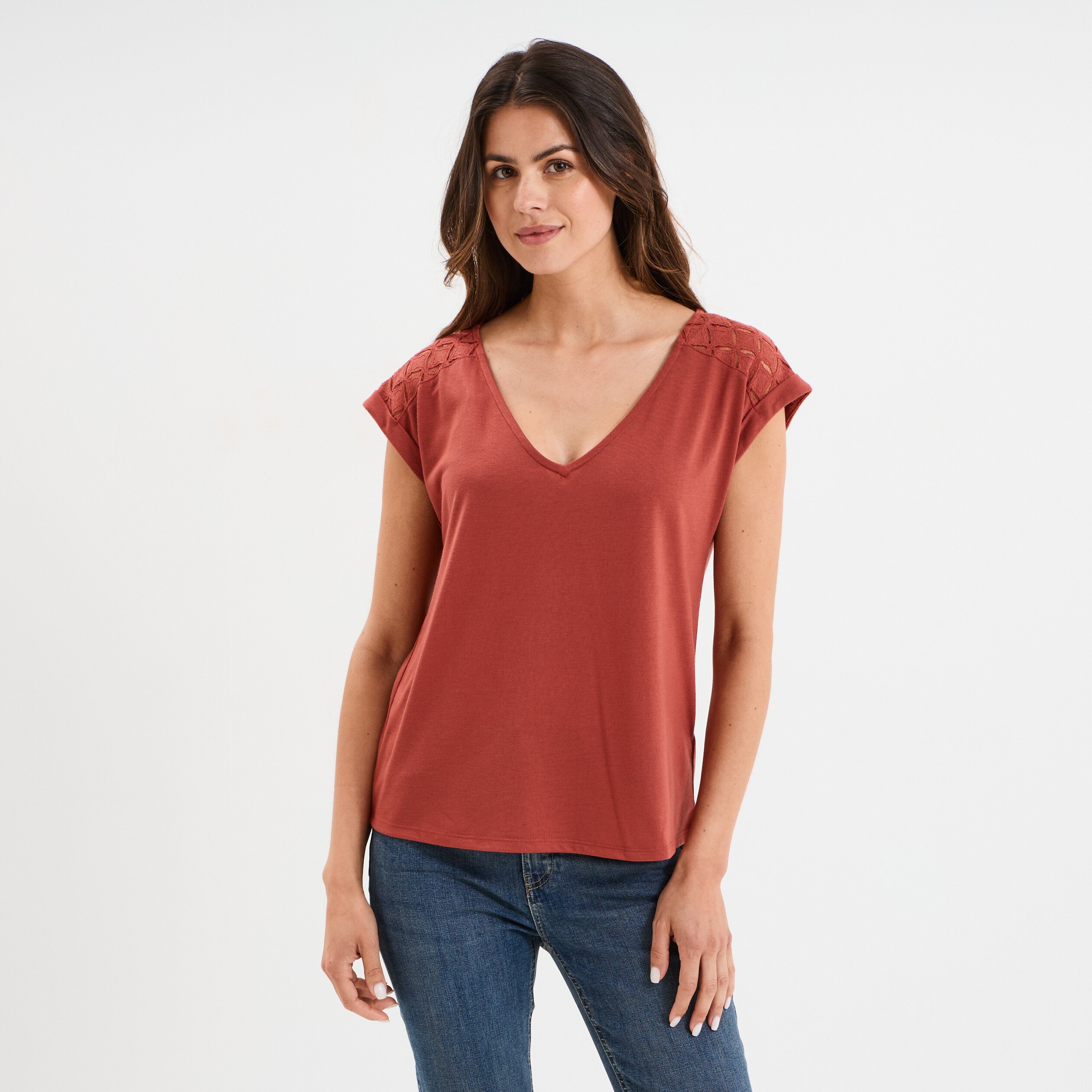 t shirt col en v dentelle epaules et dos vieux rose femme T-shirt col en V dentelle épaules et dos vieux rose femme