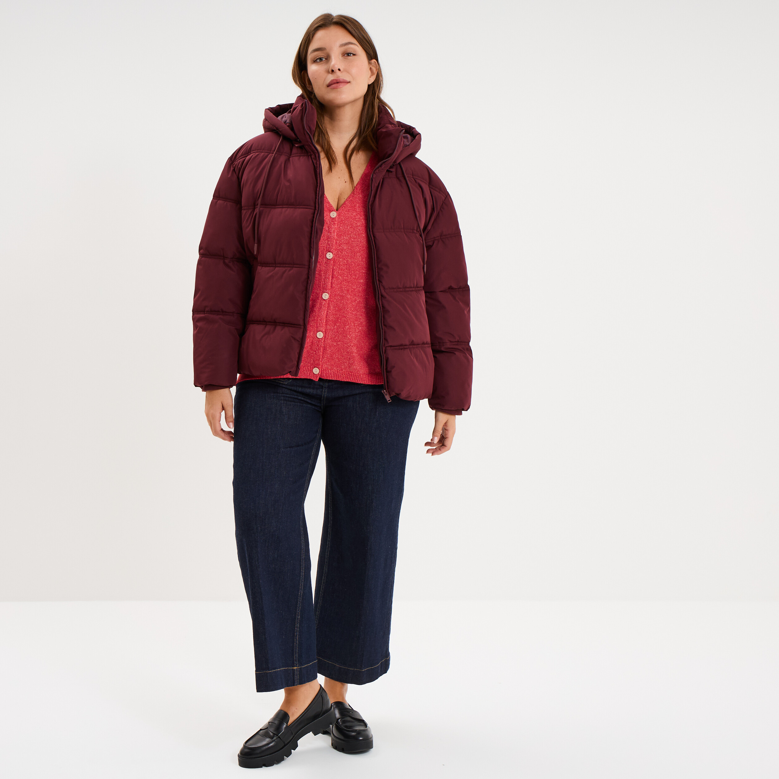 Doudoune courte zipp&eacute;e &agrave; capuche violet fonc&eacute; femme grande taille