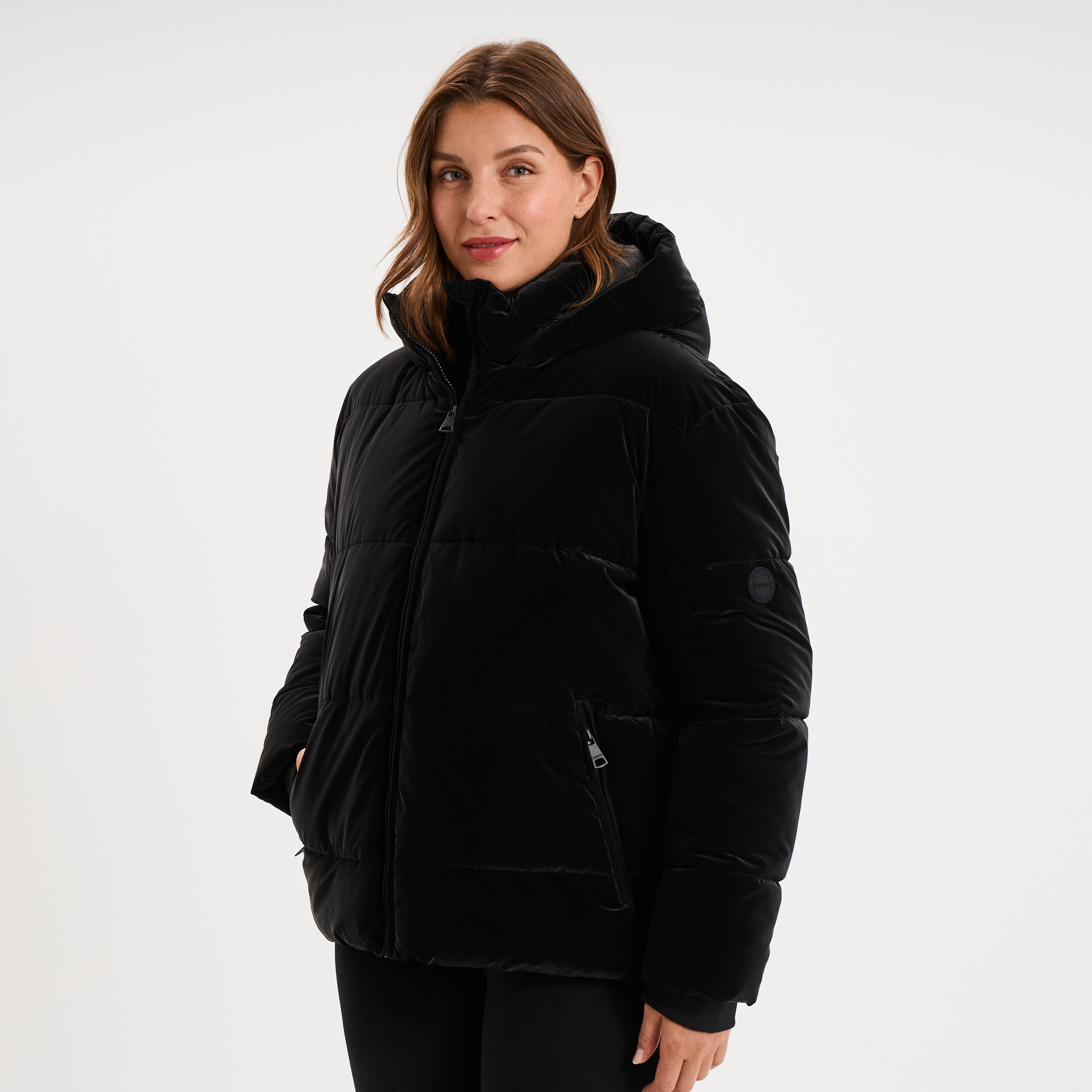 Doudoune zipp&eacute;e &agrave; capuche noir femme grande taille