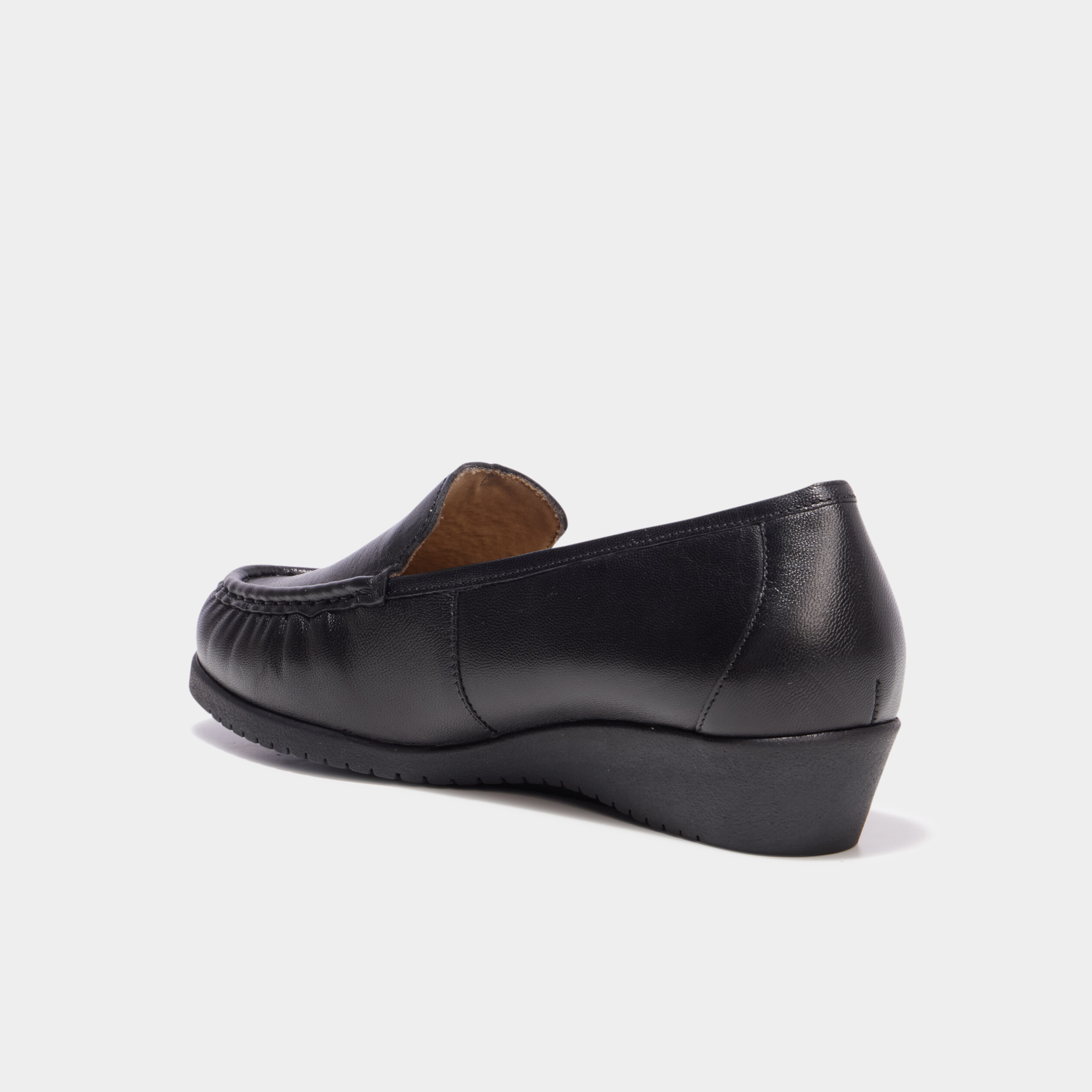 Mocassins compens&eacute;s confort cuir noir femme