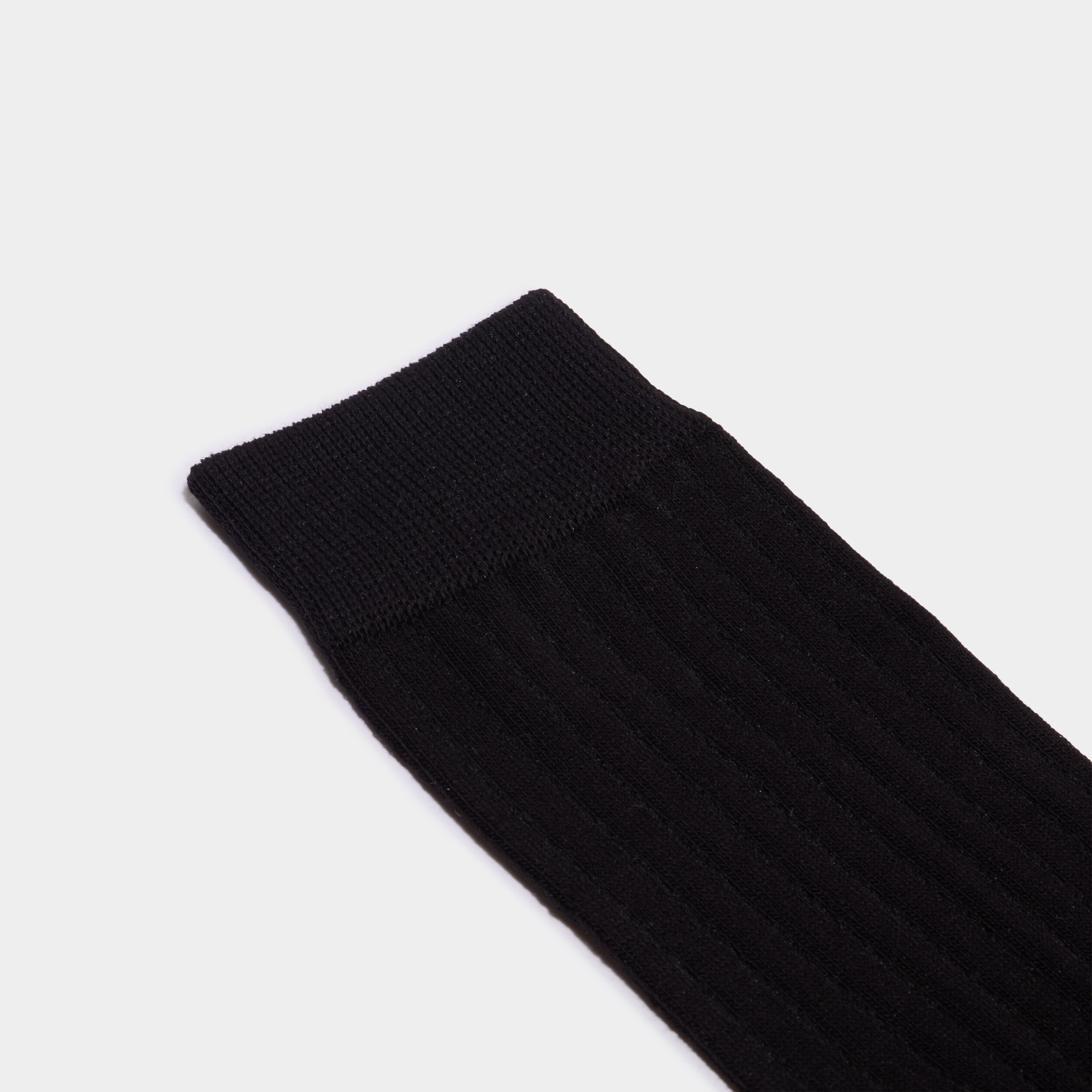 Lot 5 paires chaussettes c&ocirc;tel&eacute;es noir homme