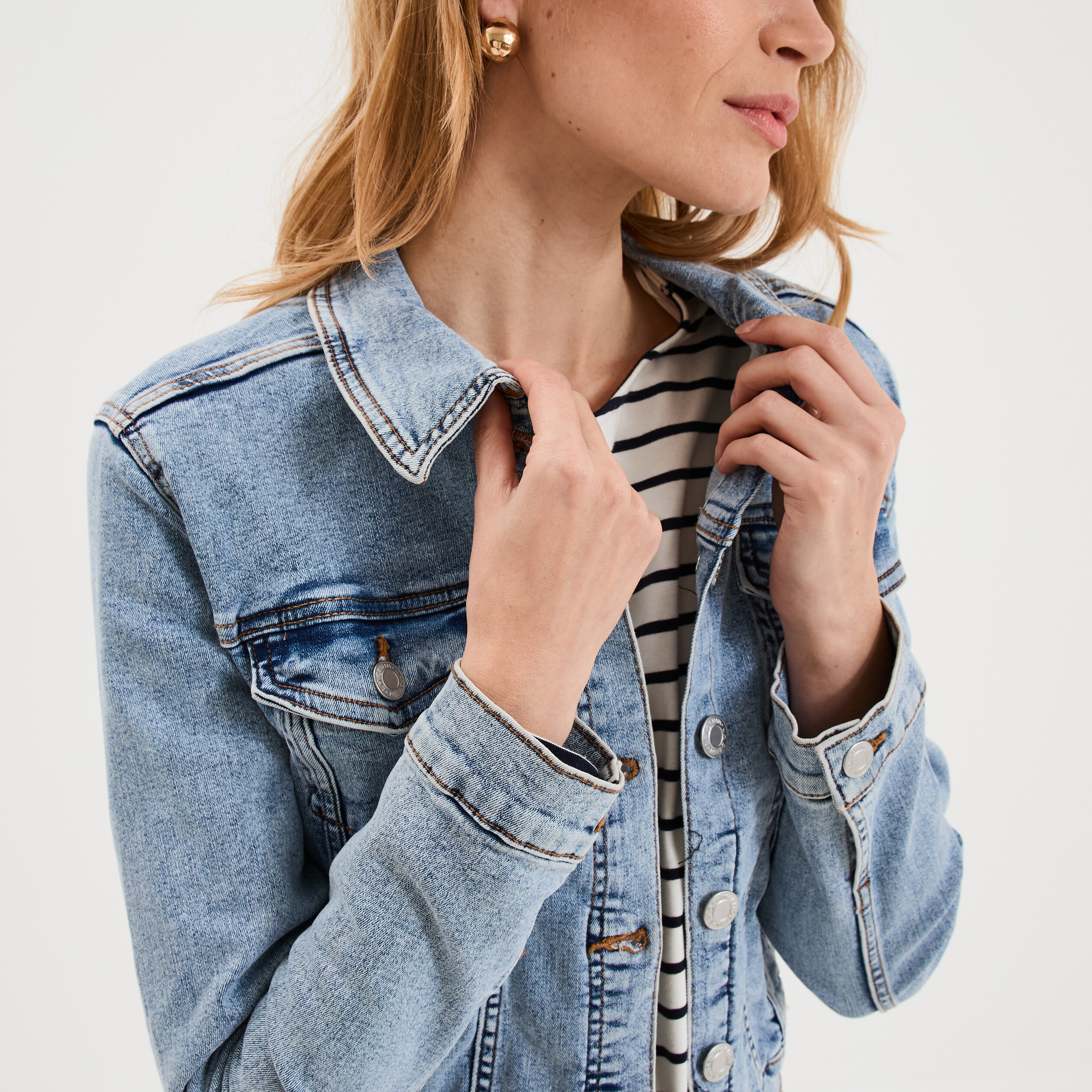 Veste en jean ajust&eacute;e boutonn&eacute;e denim double stone femme