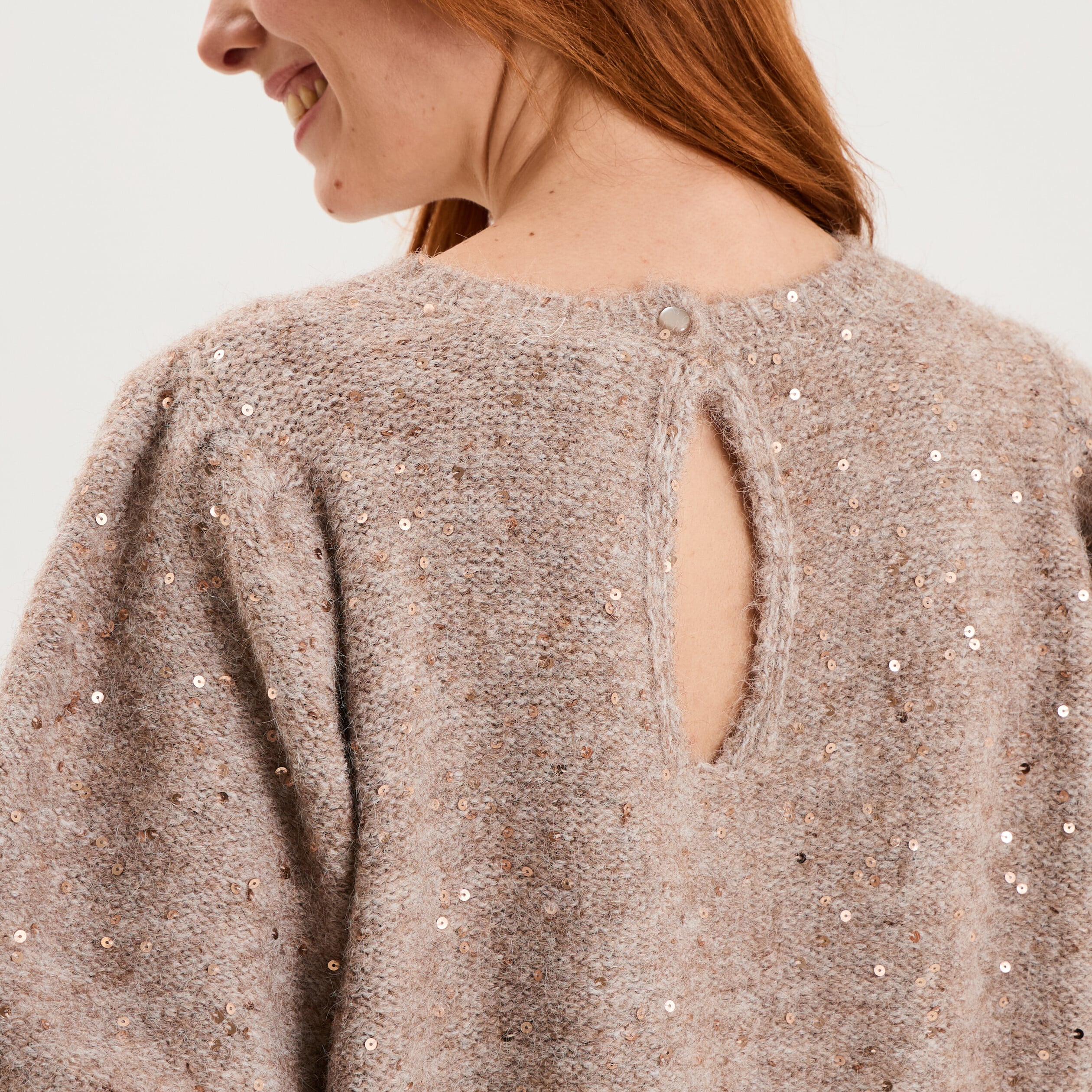 Pull sequins et manches courtes ballons beige femme