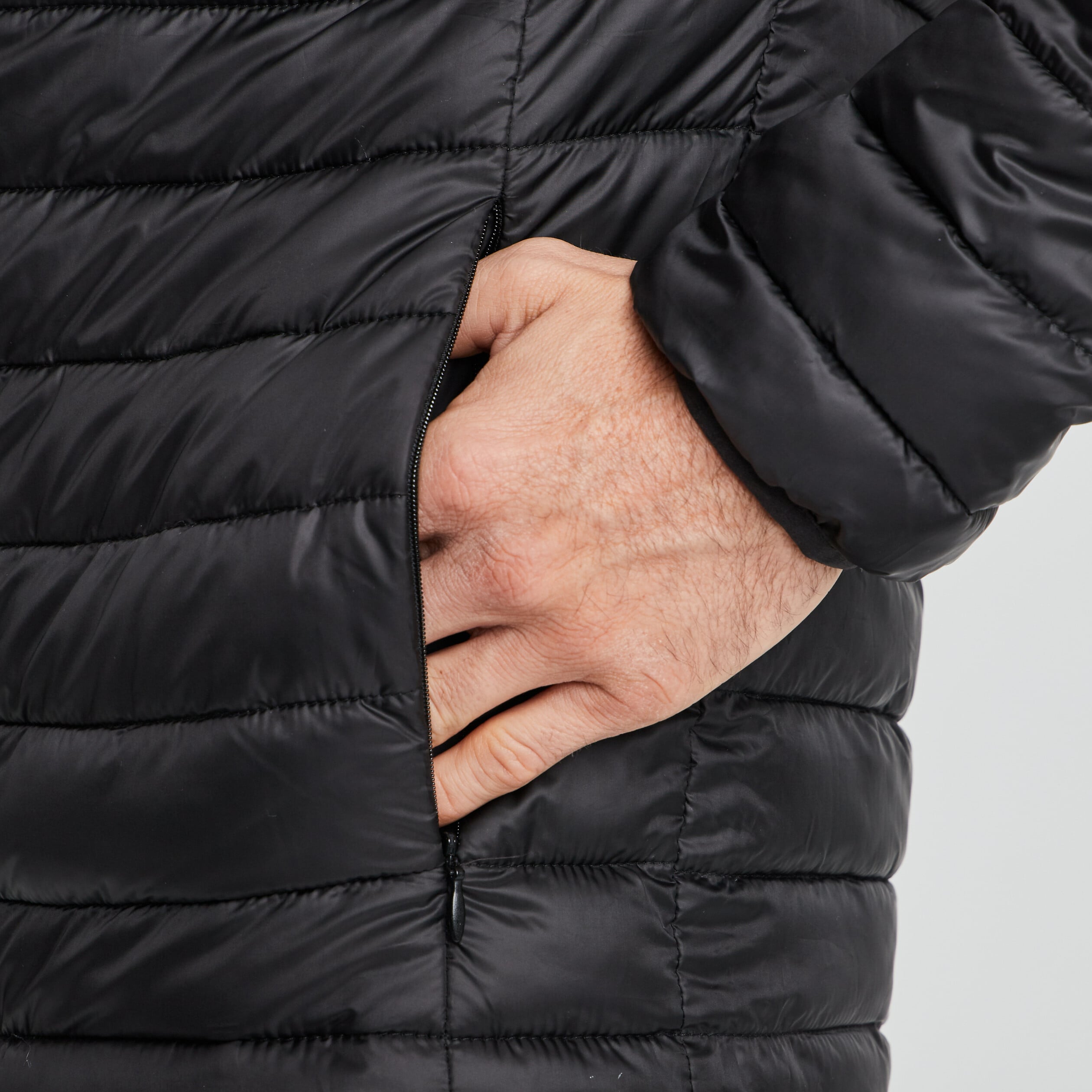 Doudoune l&eacute;g&egrave;re d&eacute;perlante &agrave; capuche noir homme