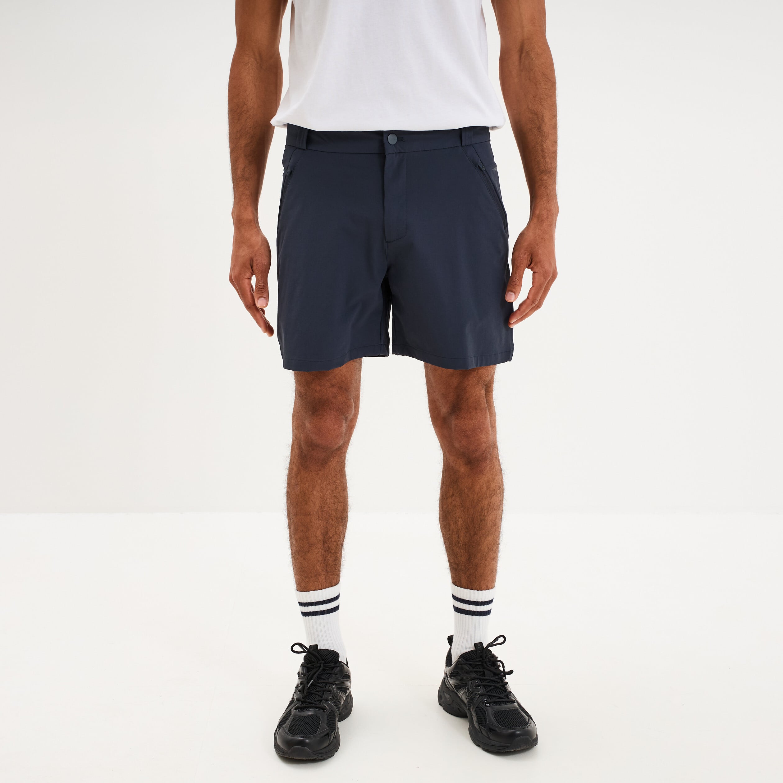 Short droit stretch poches zipp&eacute;es gris fonc&eacute; homme