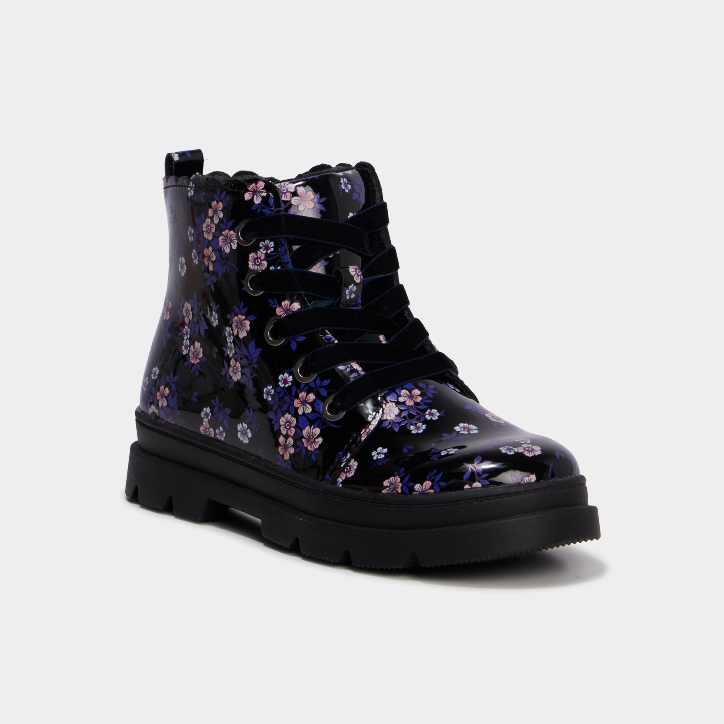Boots crant&eacute;es vernies noir fille