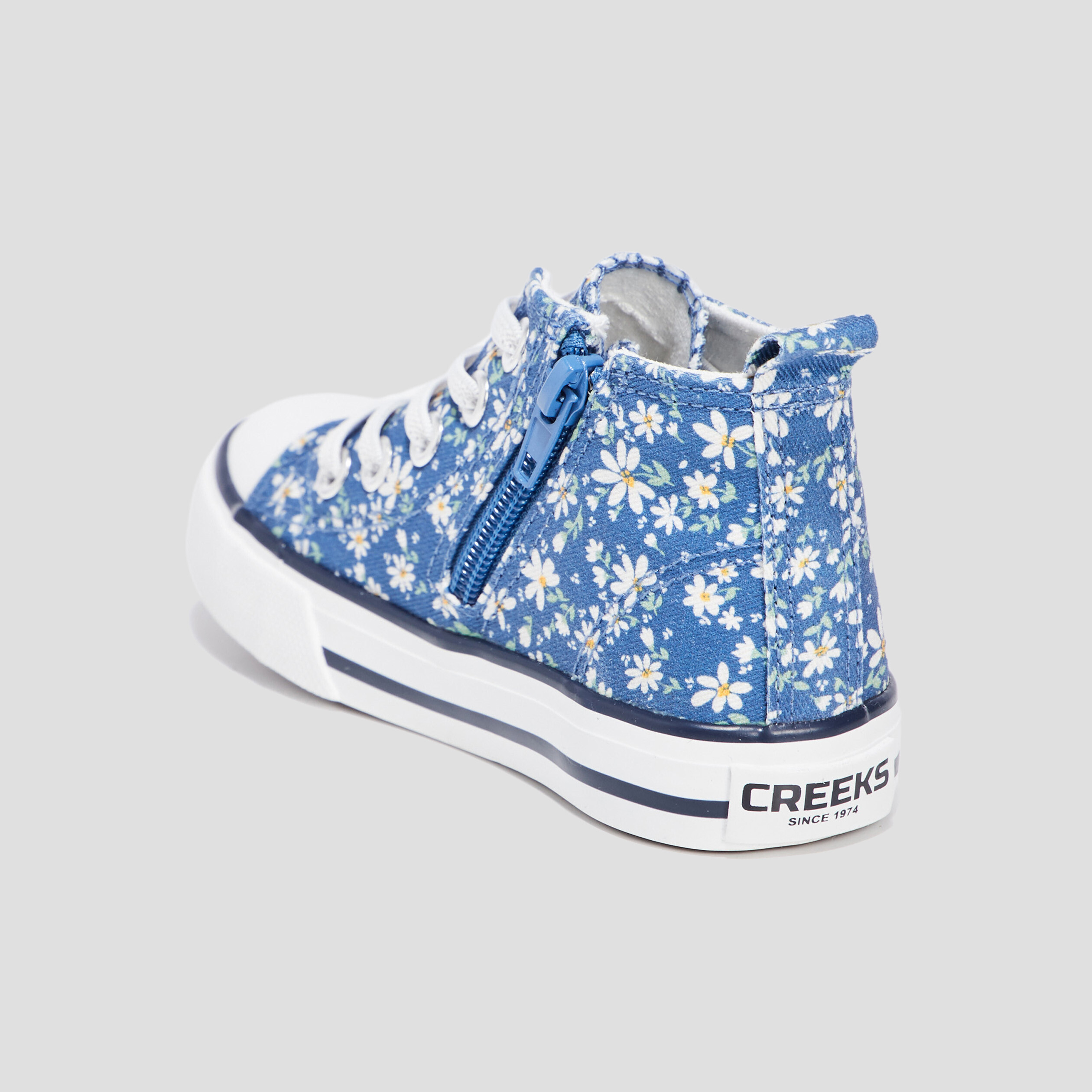 Baskets montantes en toile bout renforc&eacute; bleu fille
