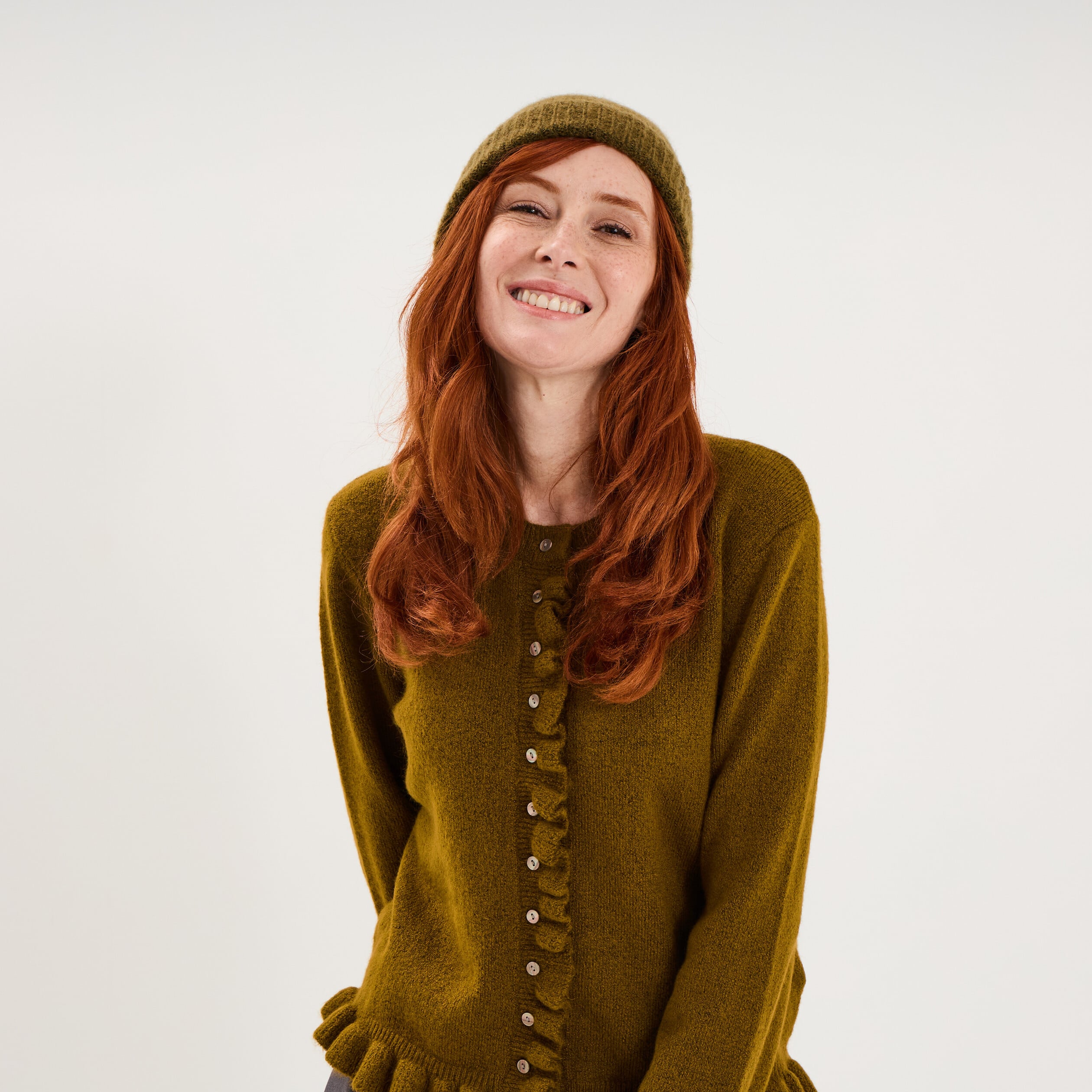 Gilet col rond &agrave; volants boutonn&eacute; vert olive femme