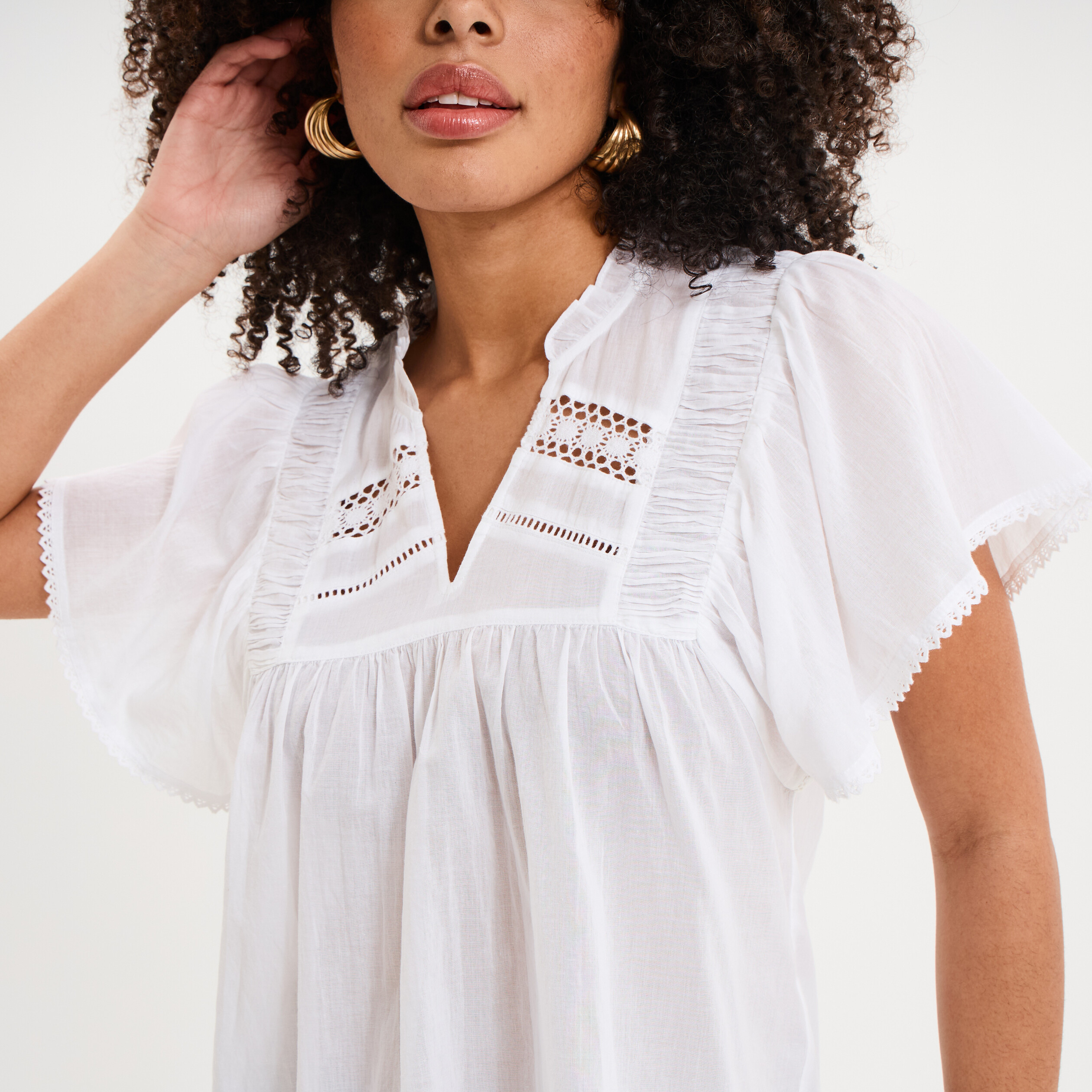 Blouse fluide l&eacute;g&egrave;re avec volants coton blanc femme