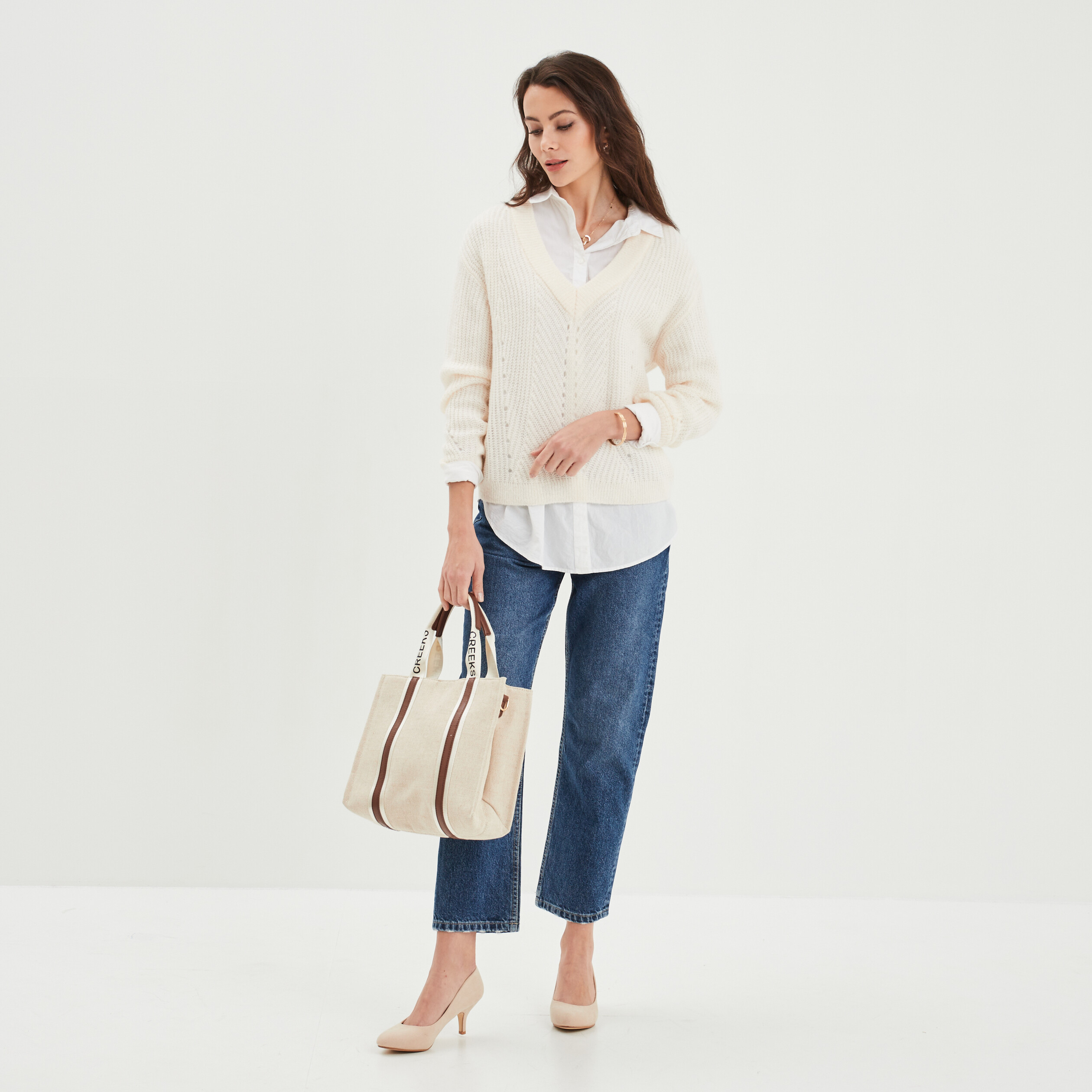 pull avec details ajoures beige femme Pull avec détails ajourés beige femme
