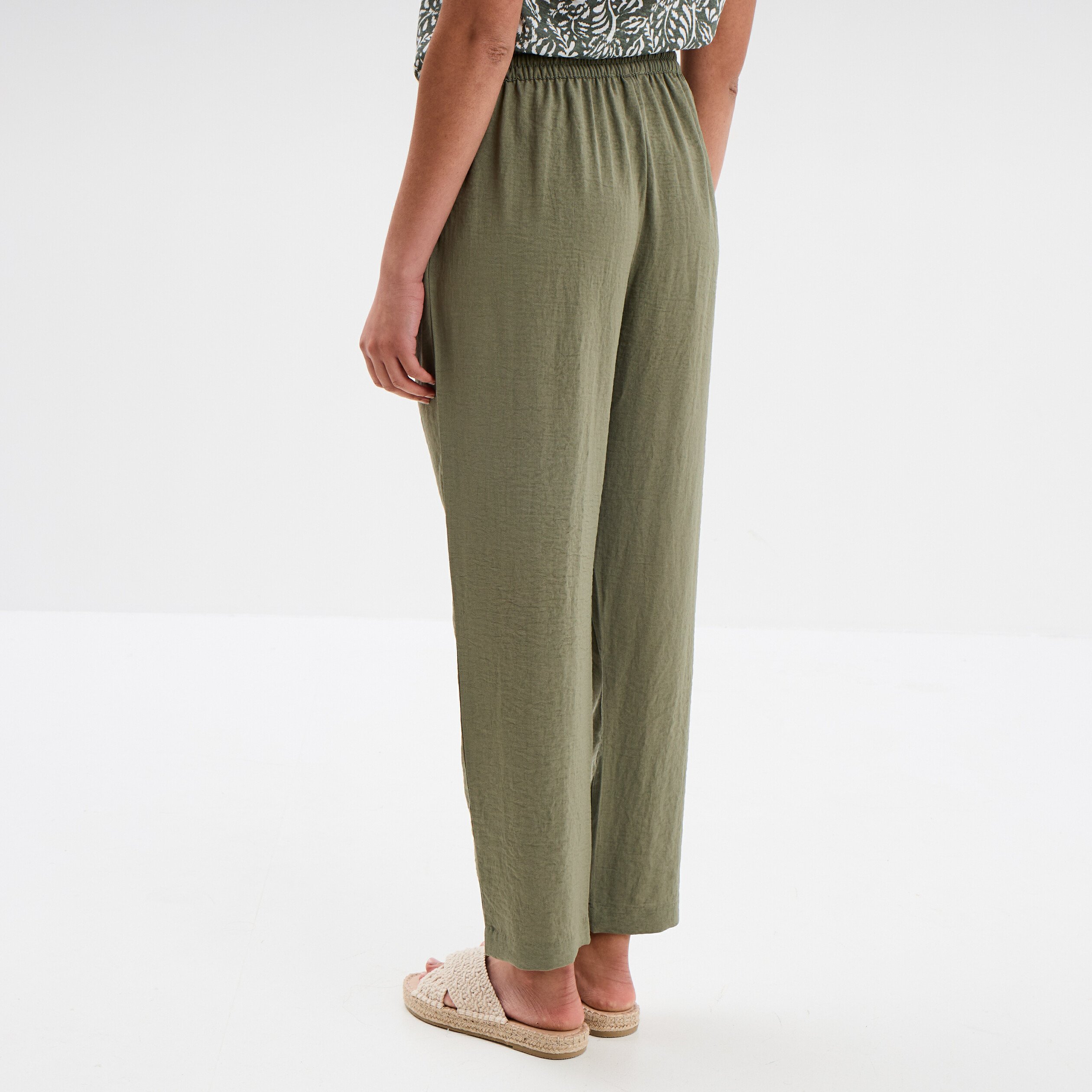 pantalon fluide coupe cigarette vert kaki femme Pantalon fluide coupe cigarette vert kaki femme