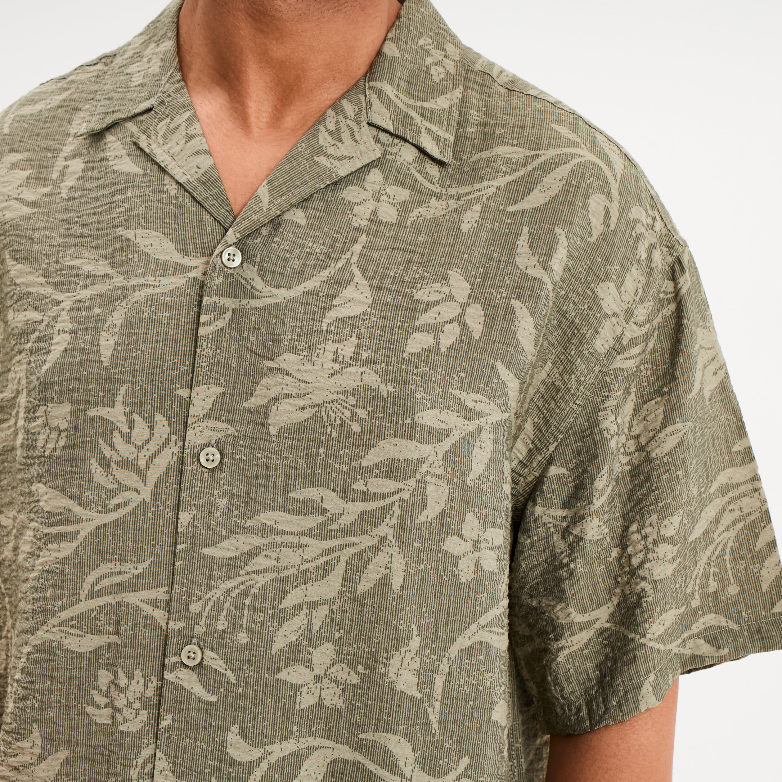 Chemise l&eacute;g&egrave;re textur&eacute;e manches courtes vert kaki homme