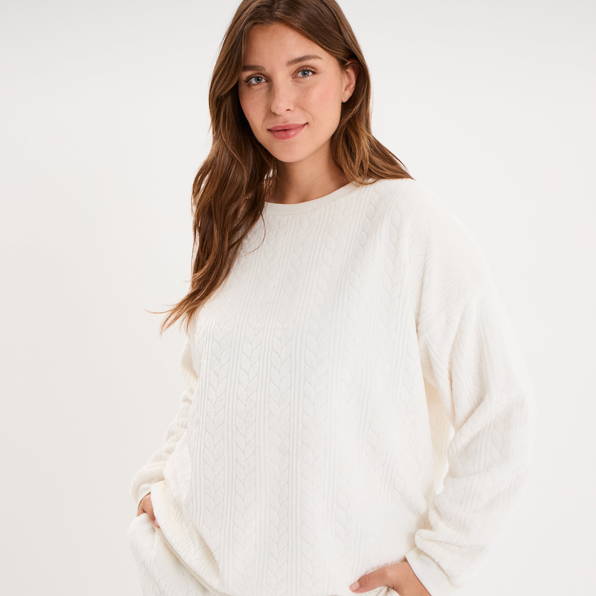Sweat d&eacute;tails torsades manches longues blanc femme grande taille