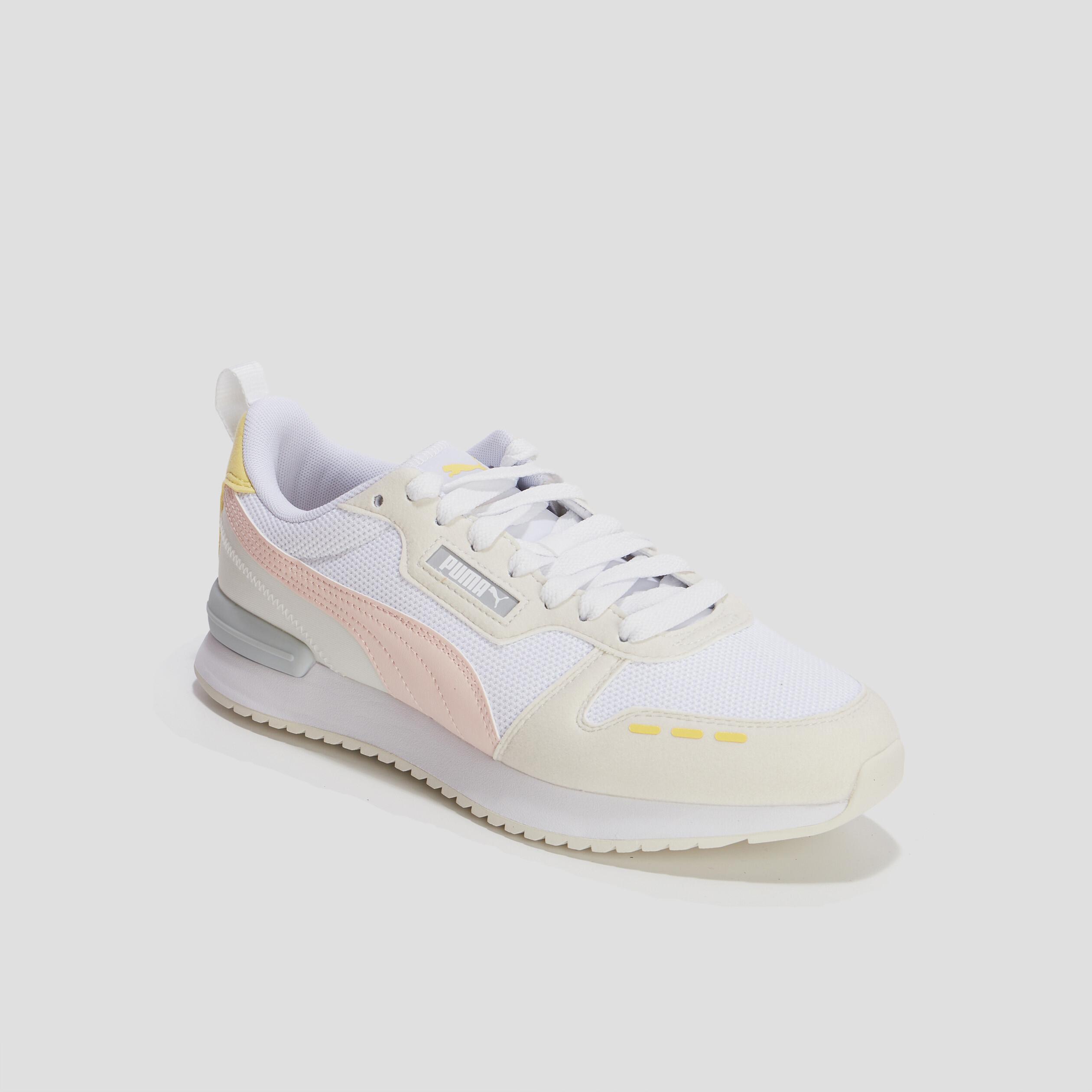 baskets running a lacets puma r78 sable femme Baskets running à lacets Puma R78 sable femme