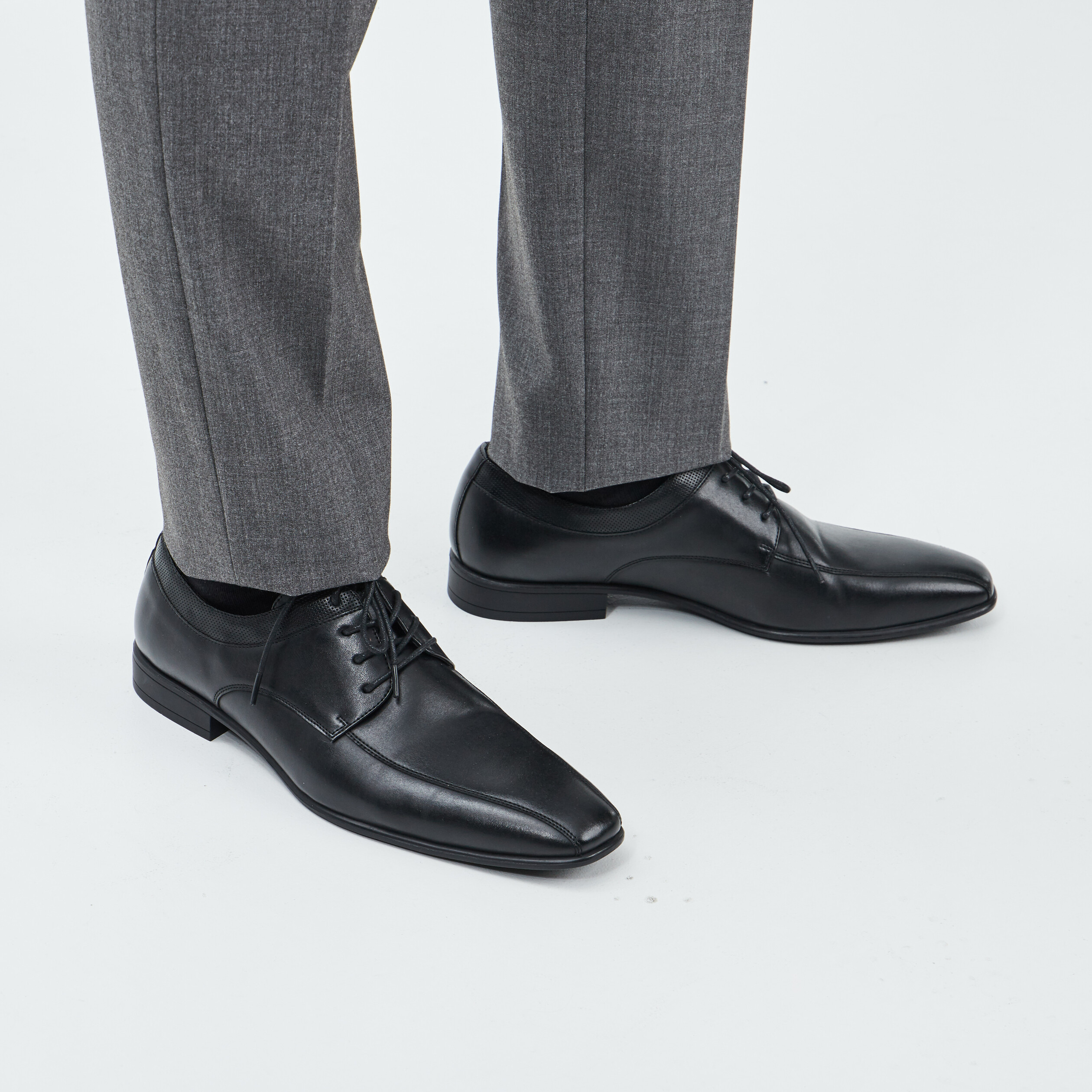 Derbies à bouts carrés noir homme