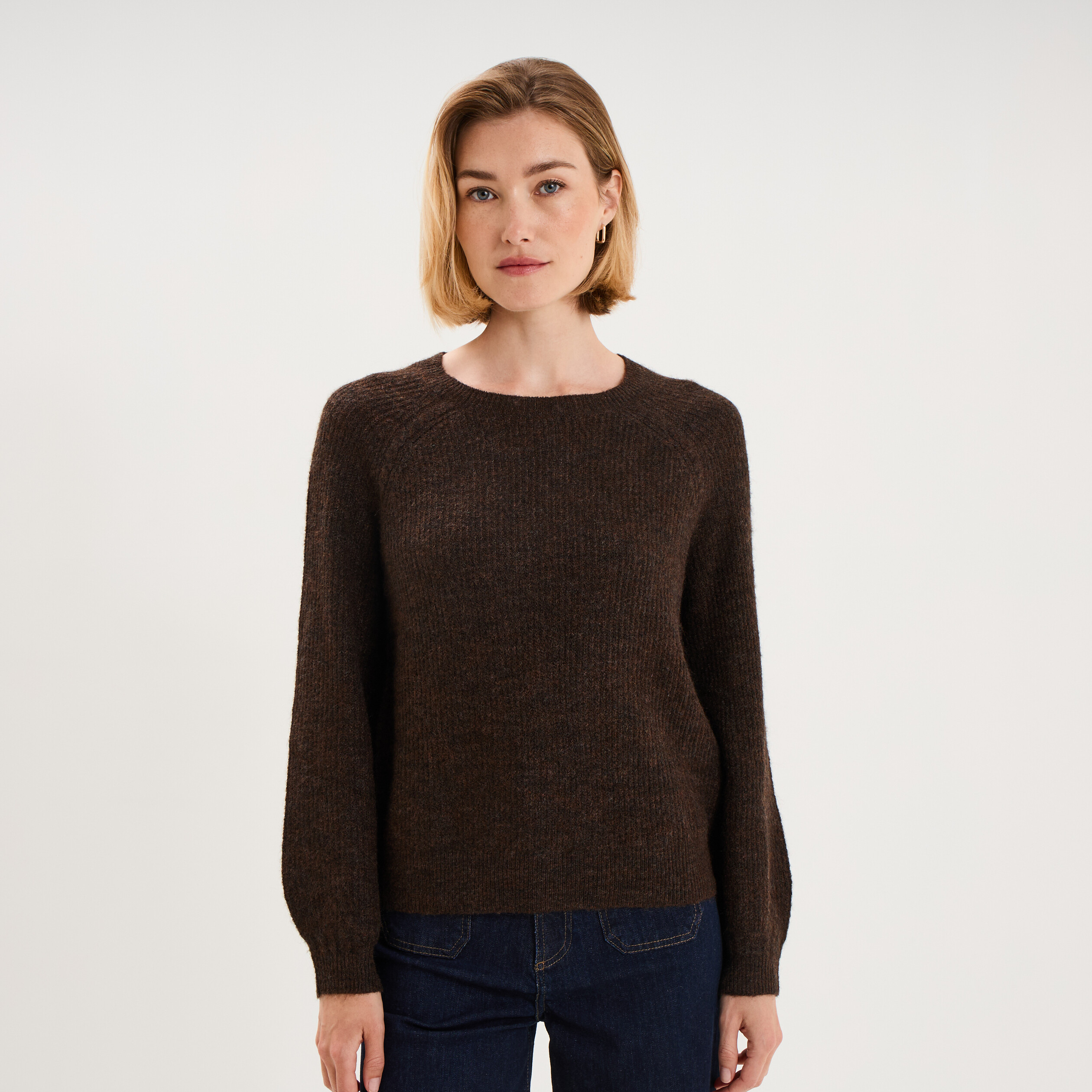Pull col rond manches longues marron fonc&eacute; femme