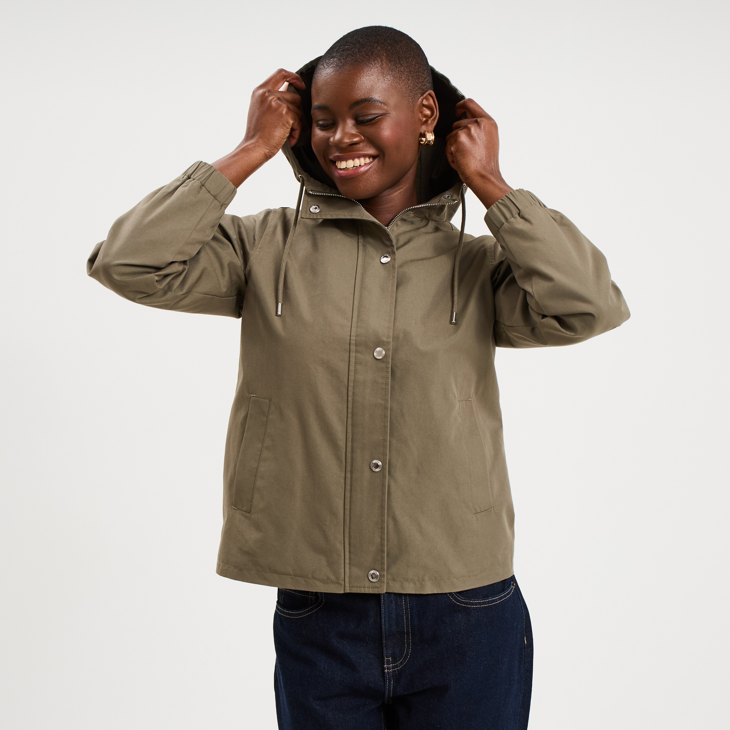 Parka courte imperm&eacute;able &agrave; capuche vert kaki femme