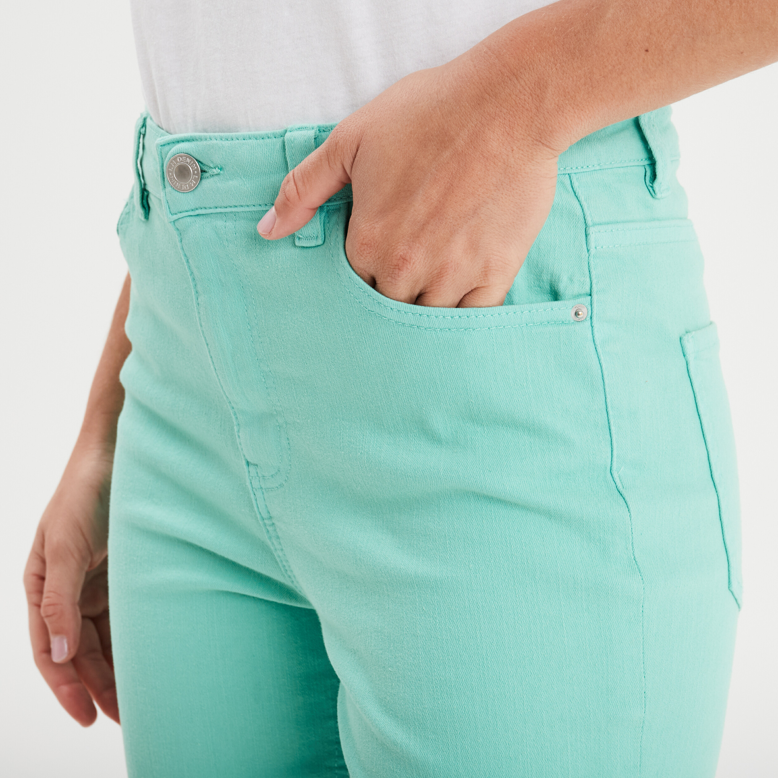 bermuda slim bleu turquoise femme Bermuda slim bleu turquoise femme