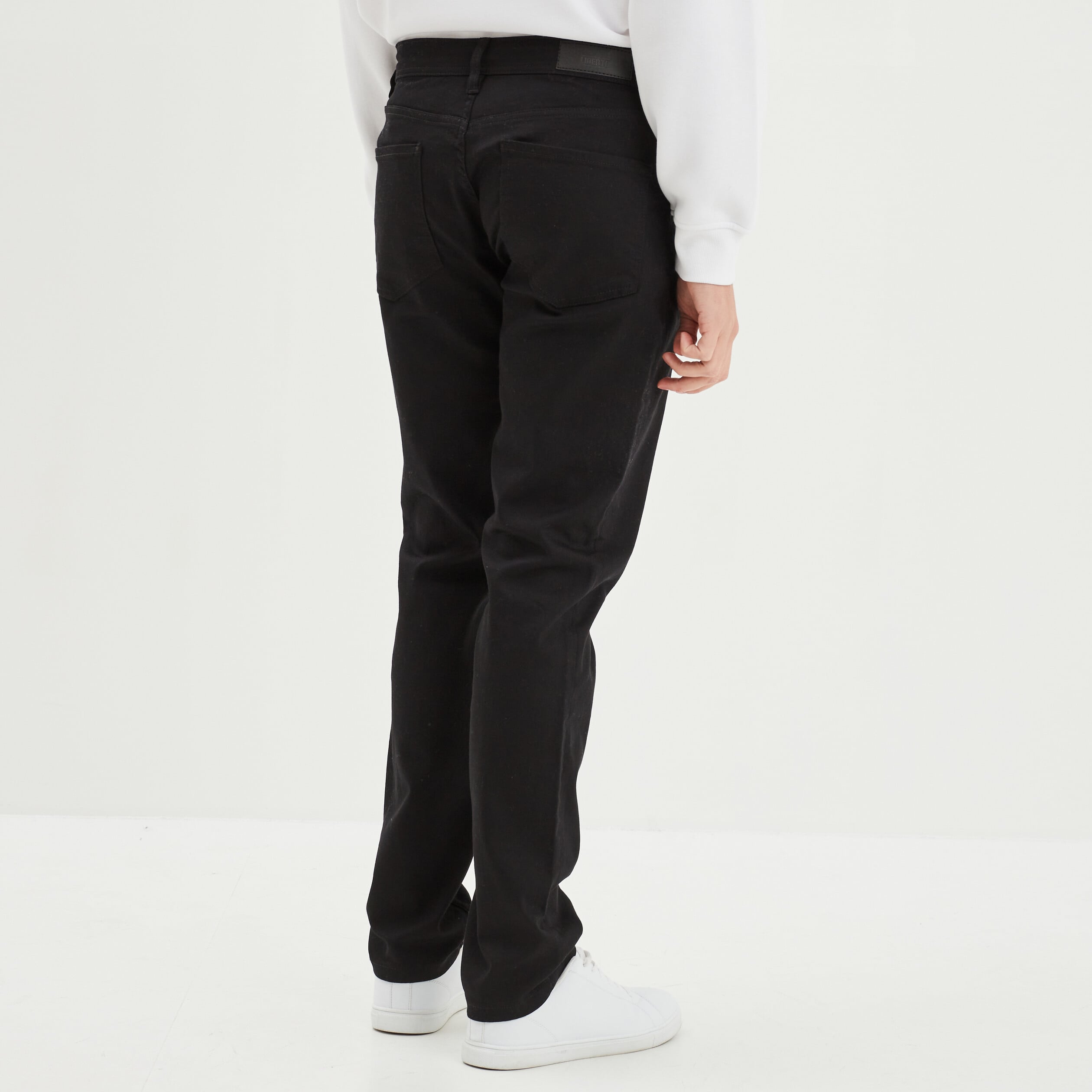 Jeans straight avec 5 poches denim noir homme