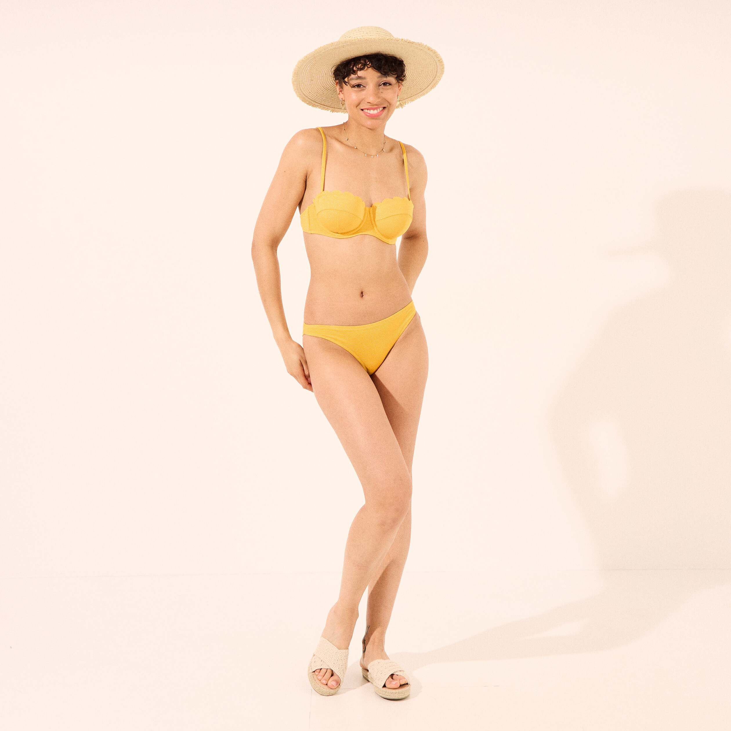 Bas de maillot de bain jaune femme