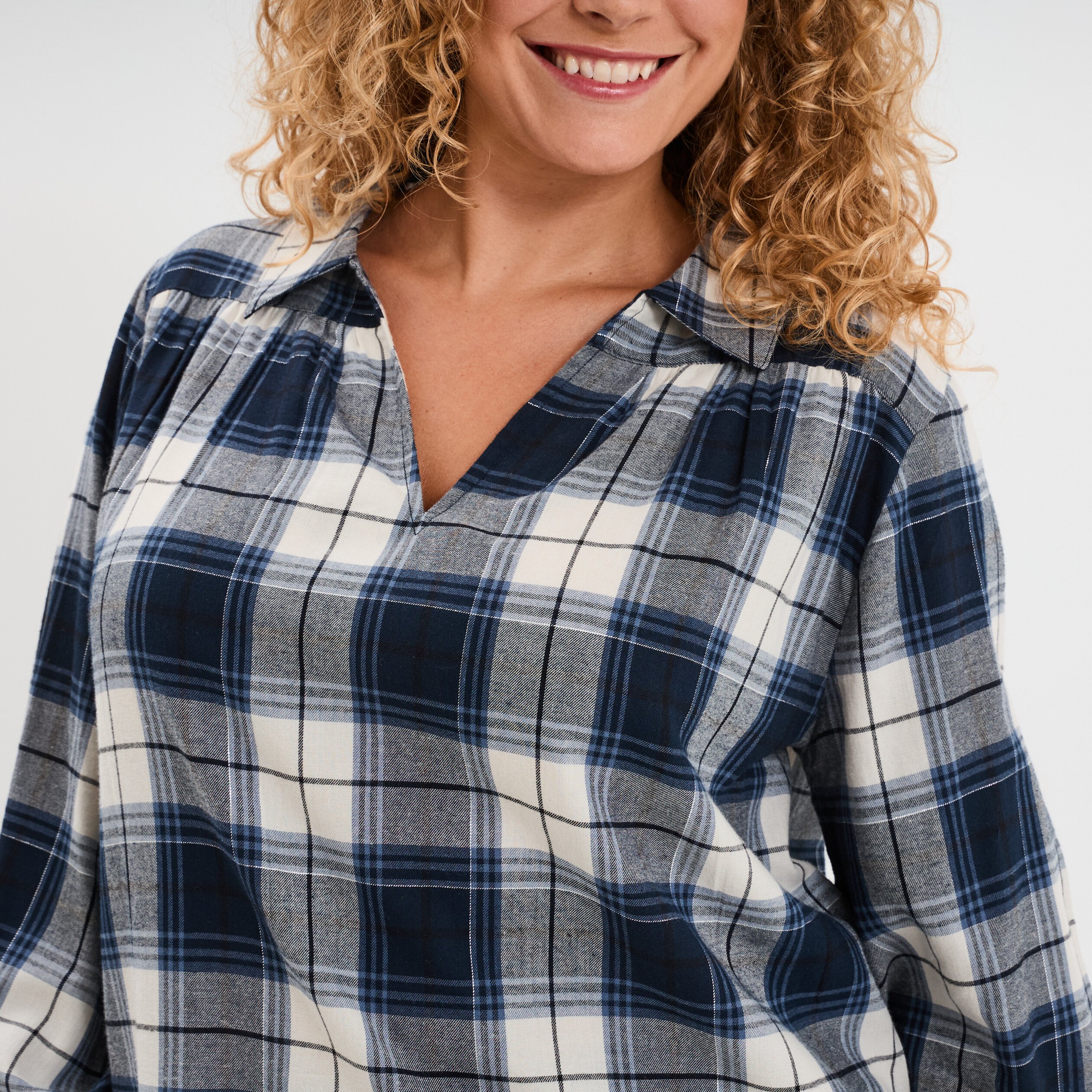 blouse droite manches longues bleu marine femmegt Blouse droite manches longues bleu marine femme grande taille