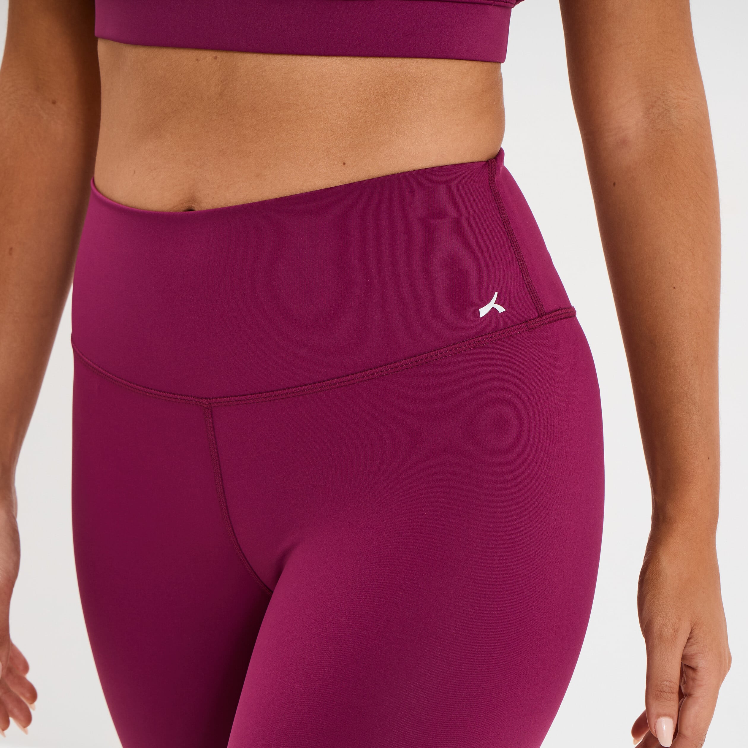 Legging corsaire de sport stretch violet fonc&eacute; femme