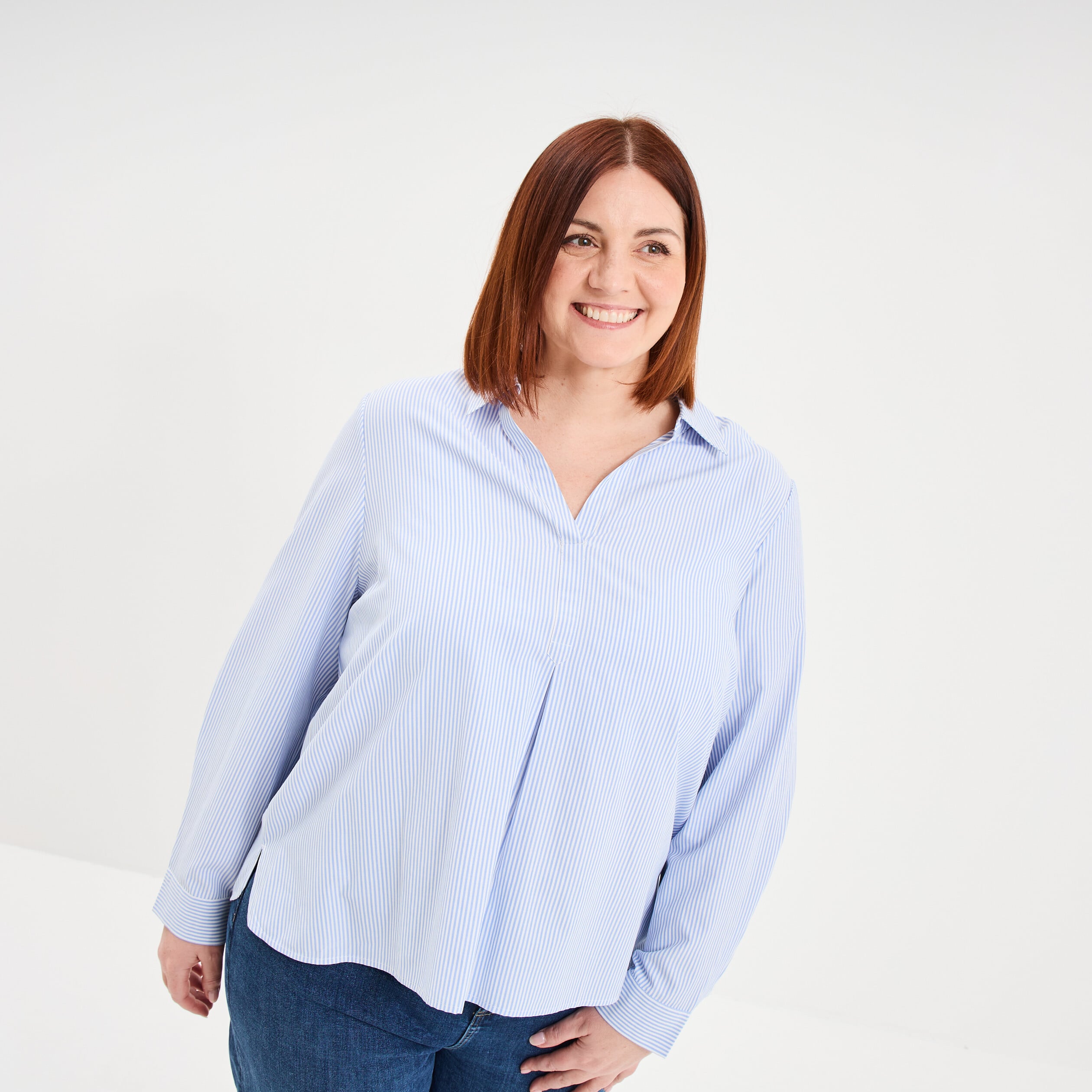 Blouse col en V &agrave; revers blanc femme grande taille