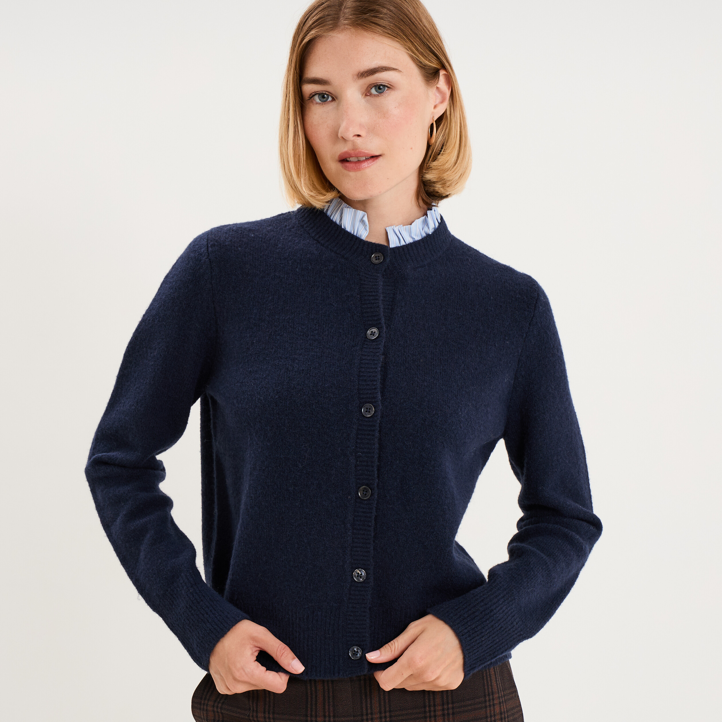 Gilet col rond boutonn&eacute; 2 en 1 bleu fonc&eacute; femme