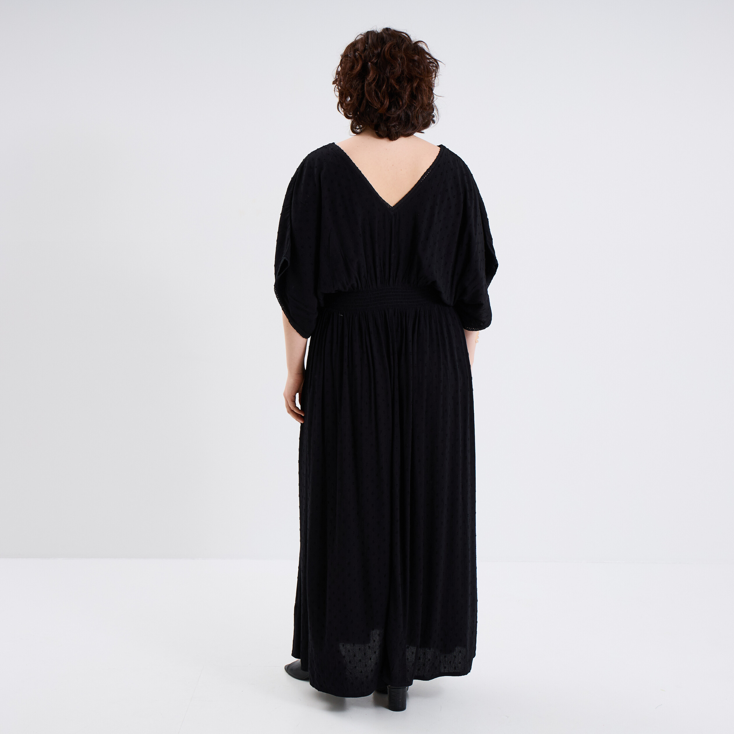 robe longue en plumetis taille smockee noir femmegt Robe longue en plumetis taille smockée noir femme grande taille