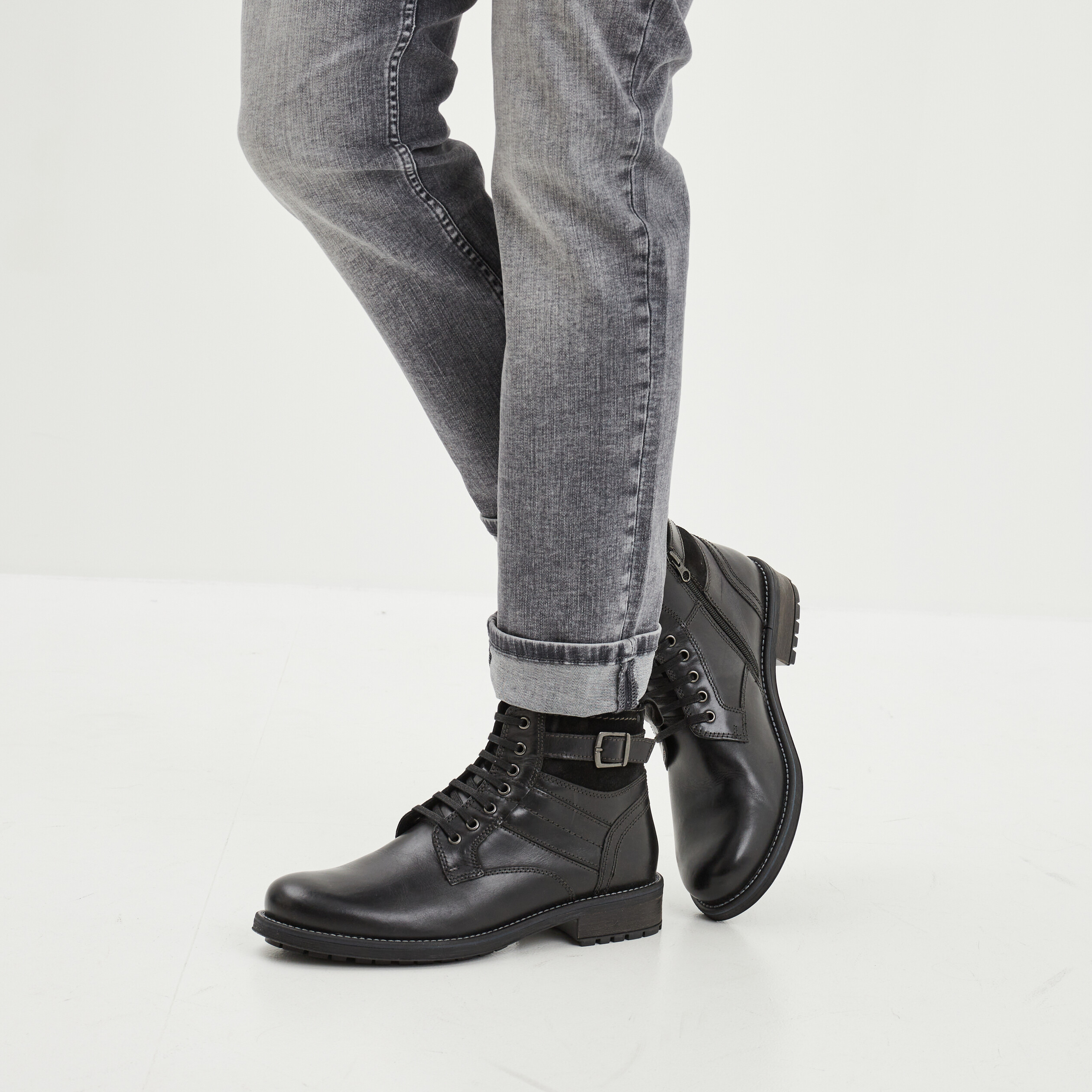 boots zippees en cuir noir homme Boots zippées en cuir noir homme