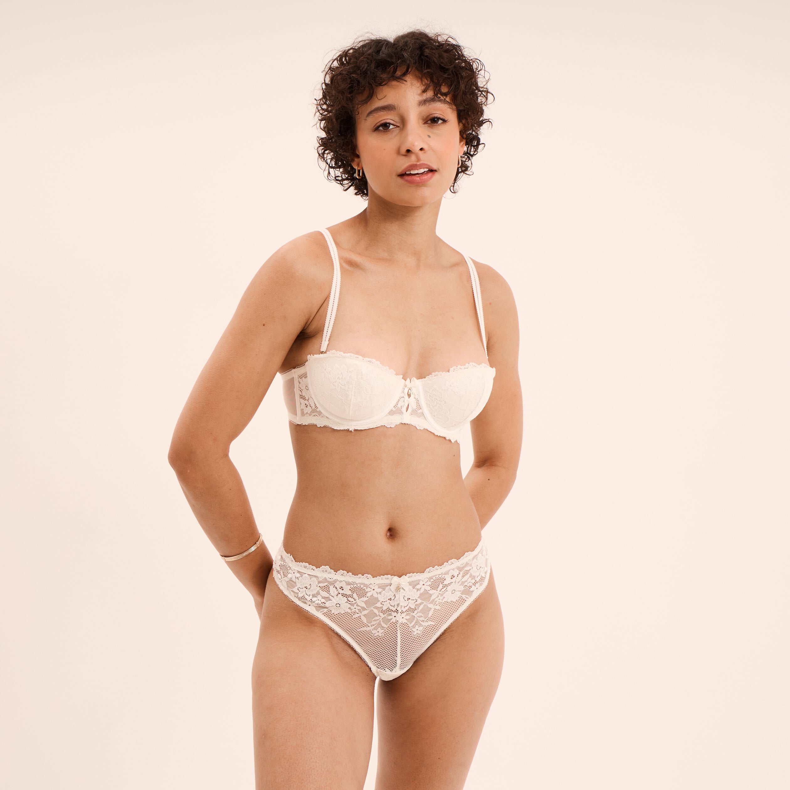 Soutien-gorge bandeau avec coques blanc femme