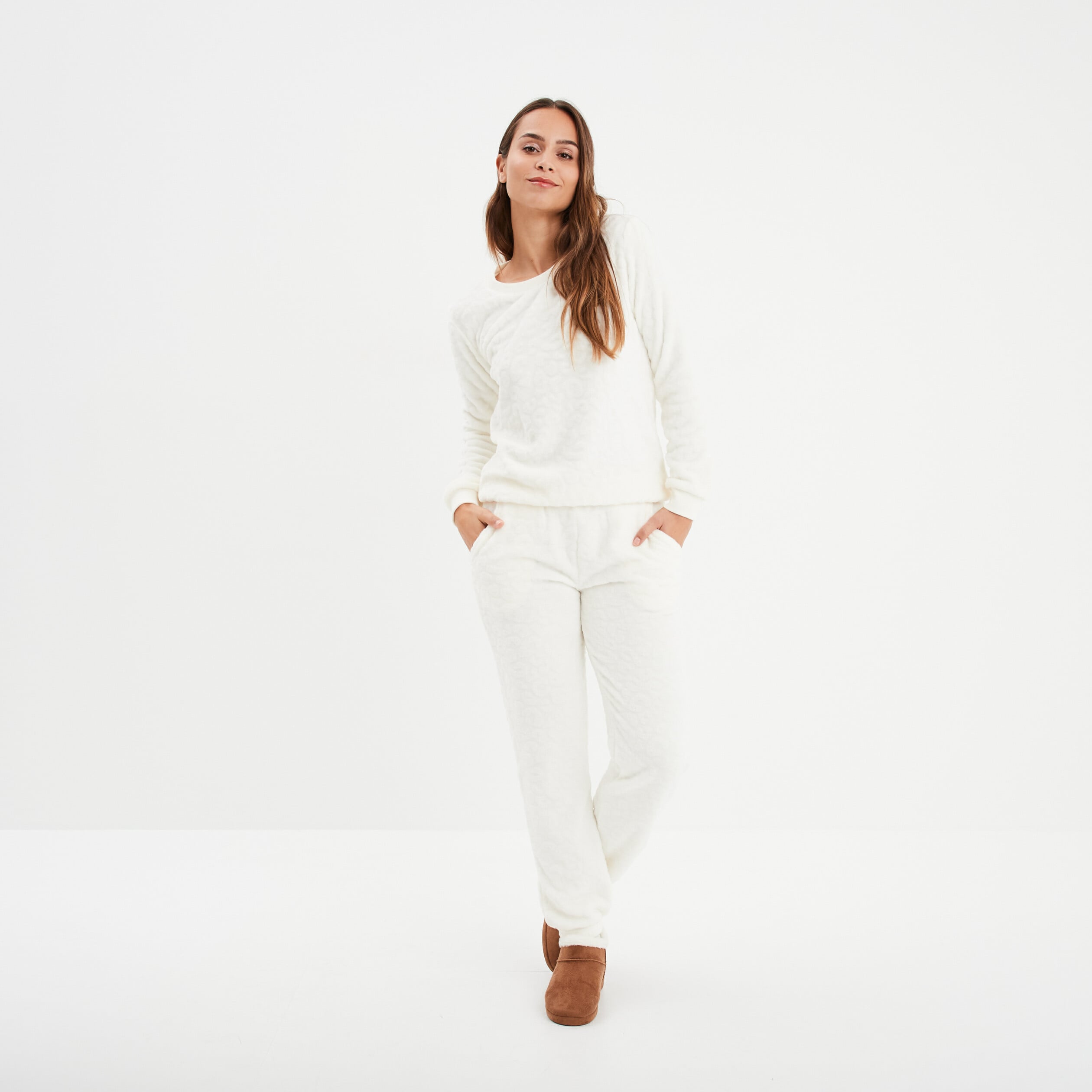 Ensemble pyjama effet polaire col rond blanc femme