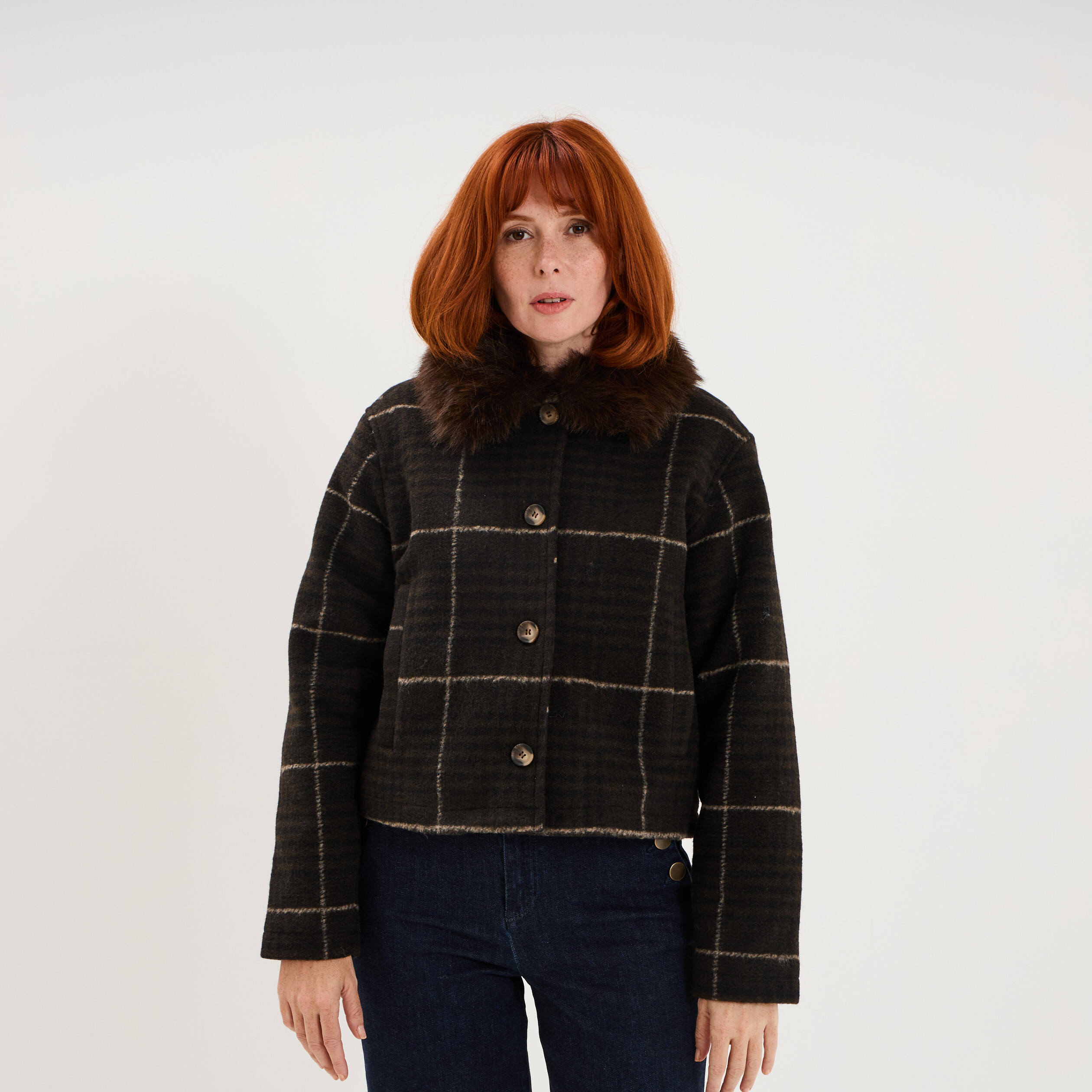Veste courte col fausse fourrure marron fonc&eacute; femme